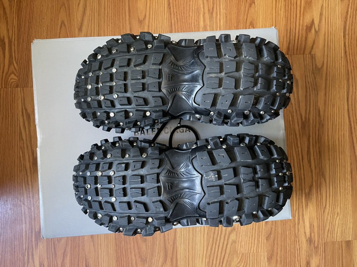 Balenciaga Balenciaga Bouncer Screw Sneakers W/ Piercings Size US 11 / EU 44 - 4 Thumbnail