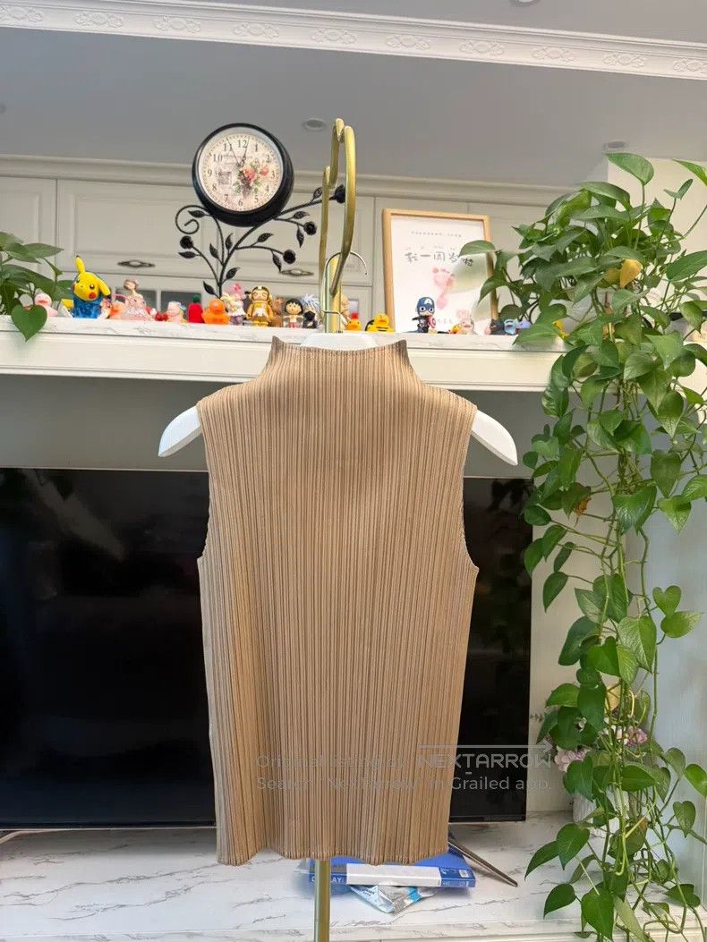 Issey Miyake Issey Miyake Moonlight Gold Semi-turtleneck Sleeveless Cam Size L / US 10 / IT 46 - 5 Thumbnail