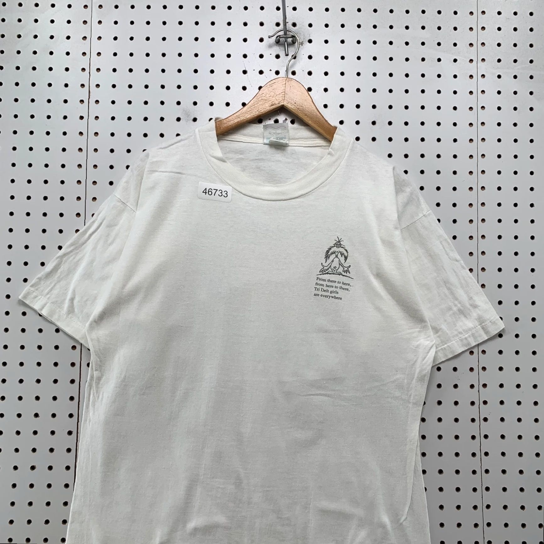 Delta VINTAGE Dr Seuss Tri Delta Shirt Mens L Single Stitch Fish Wisconsin Shirt Men 90s University Beige Cotton T-Shirt Size US L / EU 52-54 / 3 - 4 Thumbnail