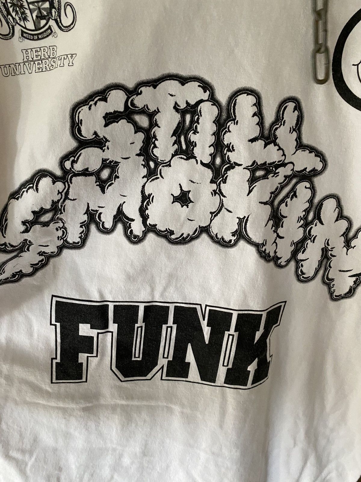 MasterPiece 🔥RARE🔥2002 Masterpiece Mad Hactic Still smoking tee Size US XL / EU 56 / 4 - 10 Thumbnail