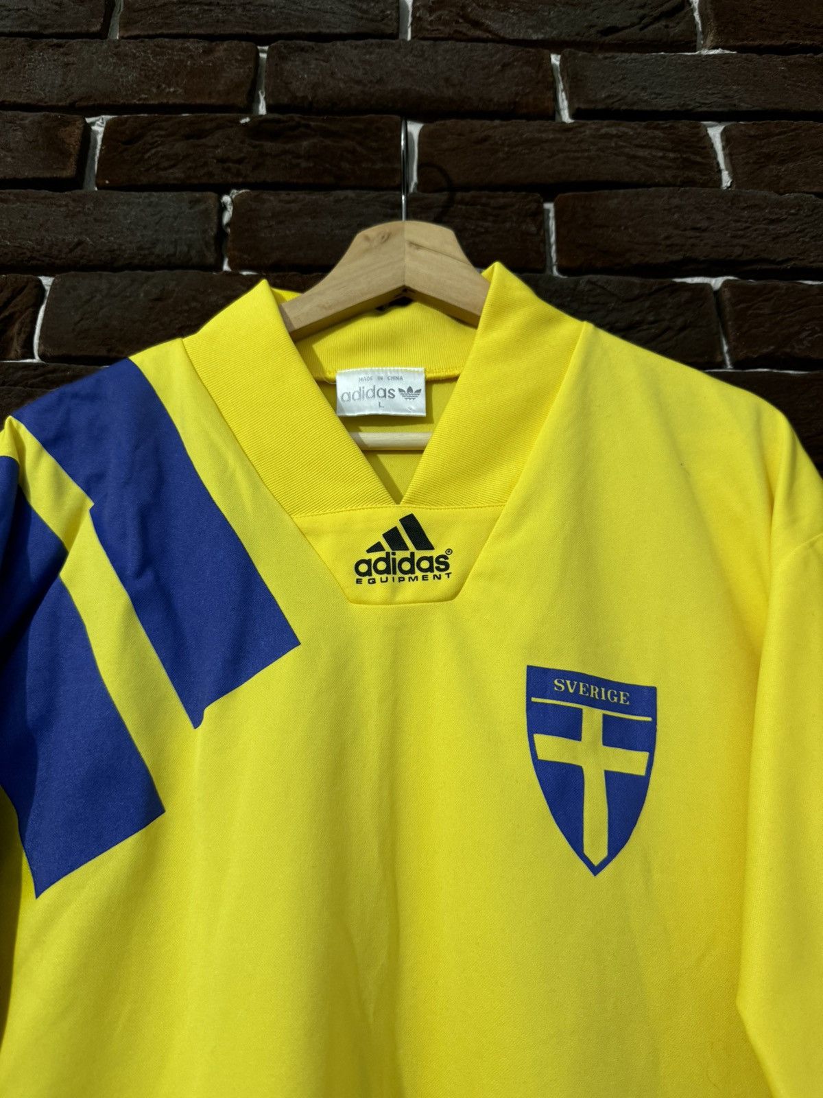 Adidas 1991 Vintage Adidas Equipment Sweden Team Jersey Soccer Kit Size US L / EU 52-54 / 3 - 3 Thumbnail