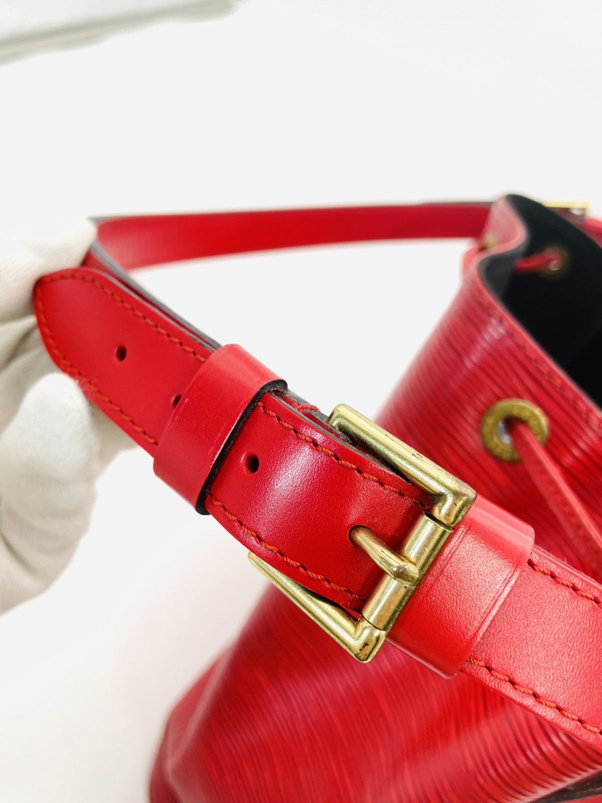 Louis Vuitton Epi Leather Red Shoulder bag Size ONE SIZE - 11 Thumbnail
