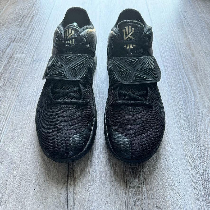 Nike NIKE • Kyrie Flytrap 3 "Black" (9.5M) Size US 9.5 / EU 42-43 - 4 Thumbnail