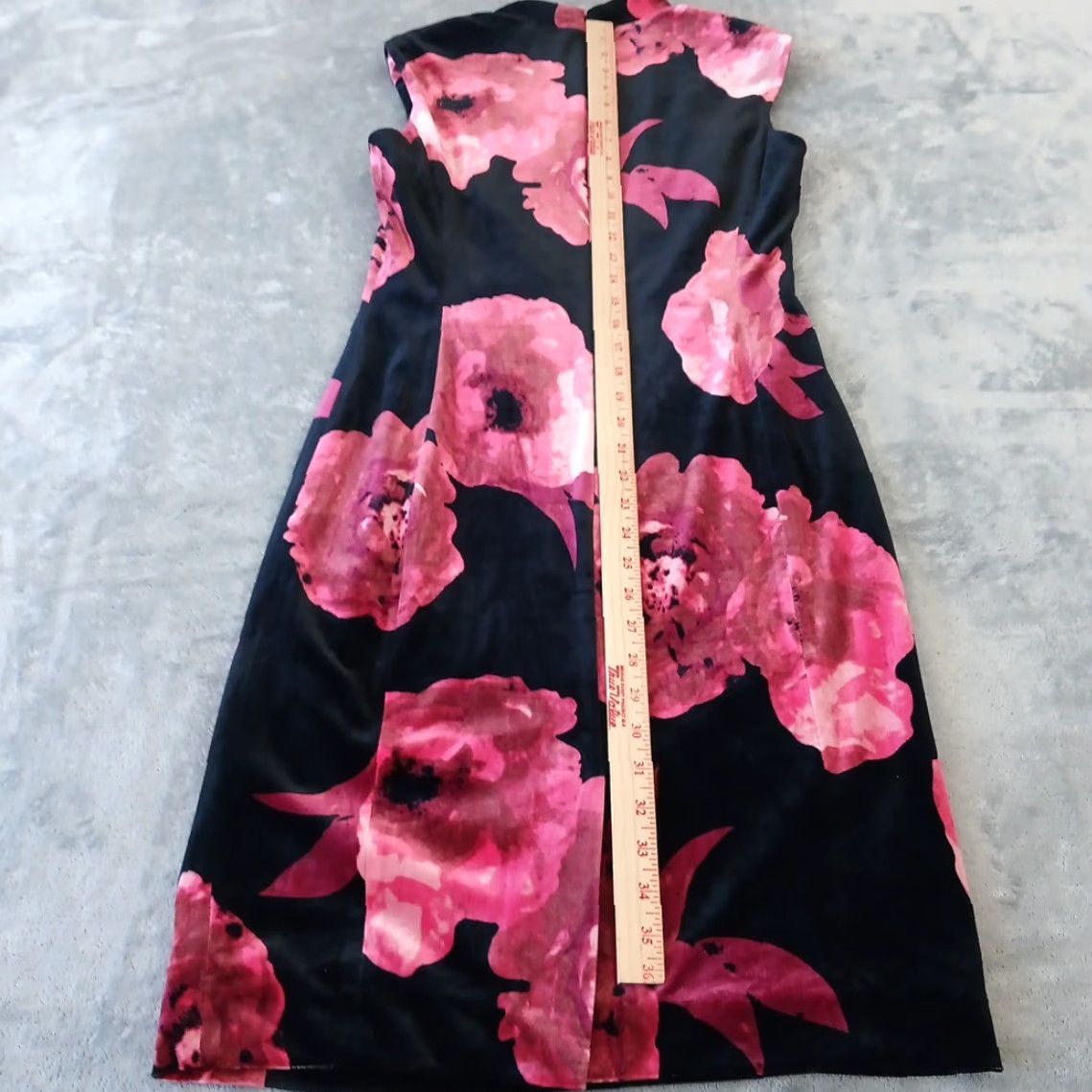 Vintage Tahari Dress Sleeveless Pink Black Floral Knee Length Velvet Lined Zip Square Neck Size 6 Women's Pencil Dress XS? Size M / US 6-8 / IT 42-44 - 5 Thumbnail