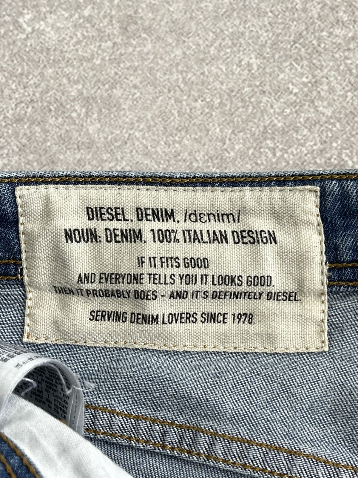 Diesel Diesel Larkee Straight Fit y2k Low Rise Leather Patch Jeans Size US 33 - 15 Thumbnail