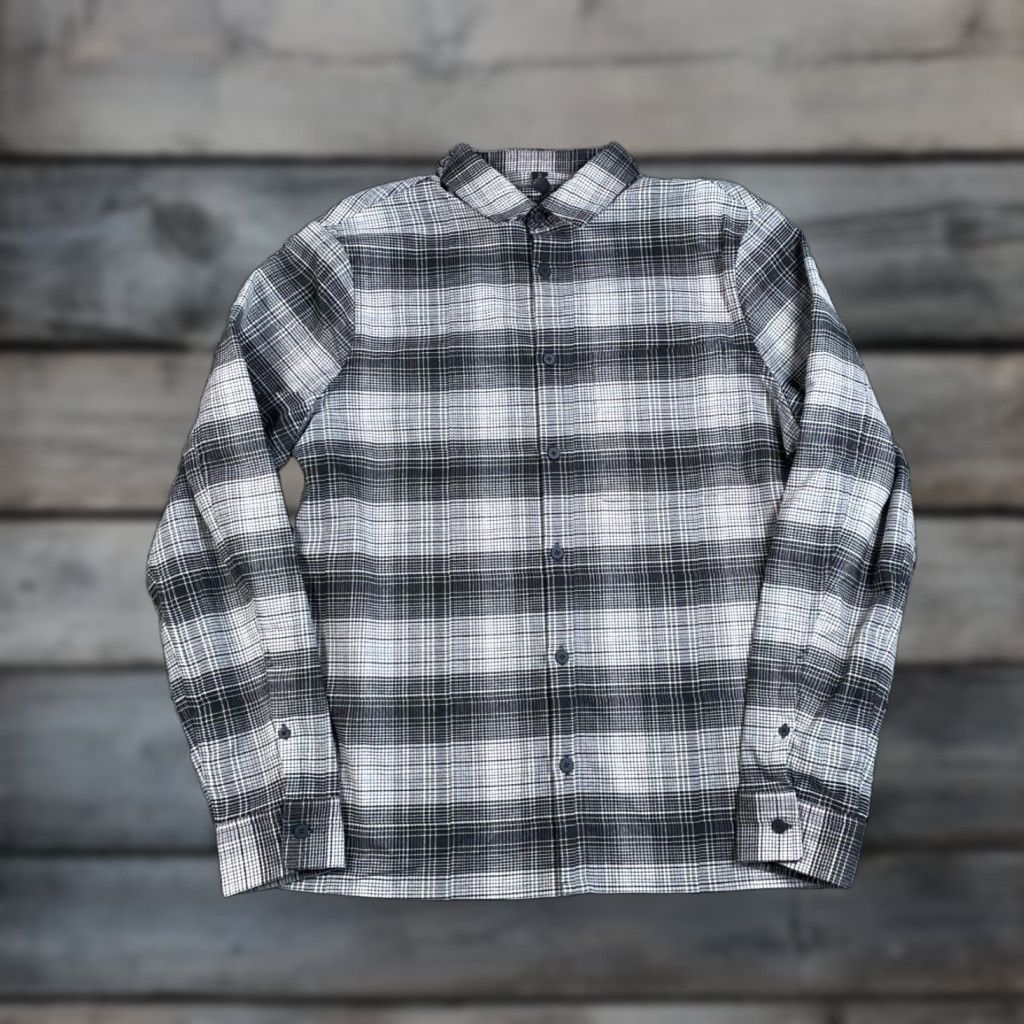 Lululemon Lightweight Flannel Shirt Adult Medium Gray Black Plaid Polyester Button-Up Casual Men M Gr ay