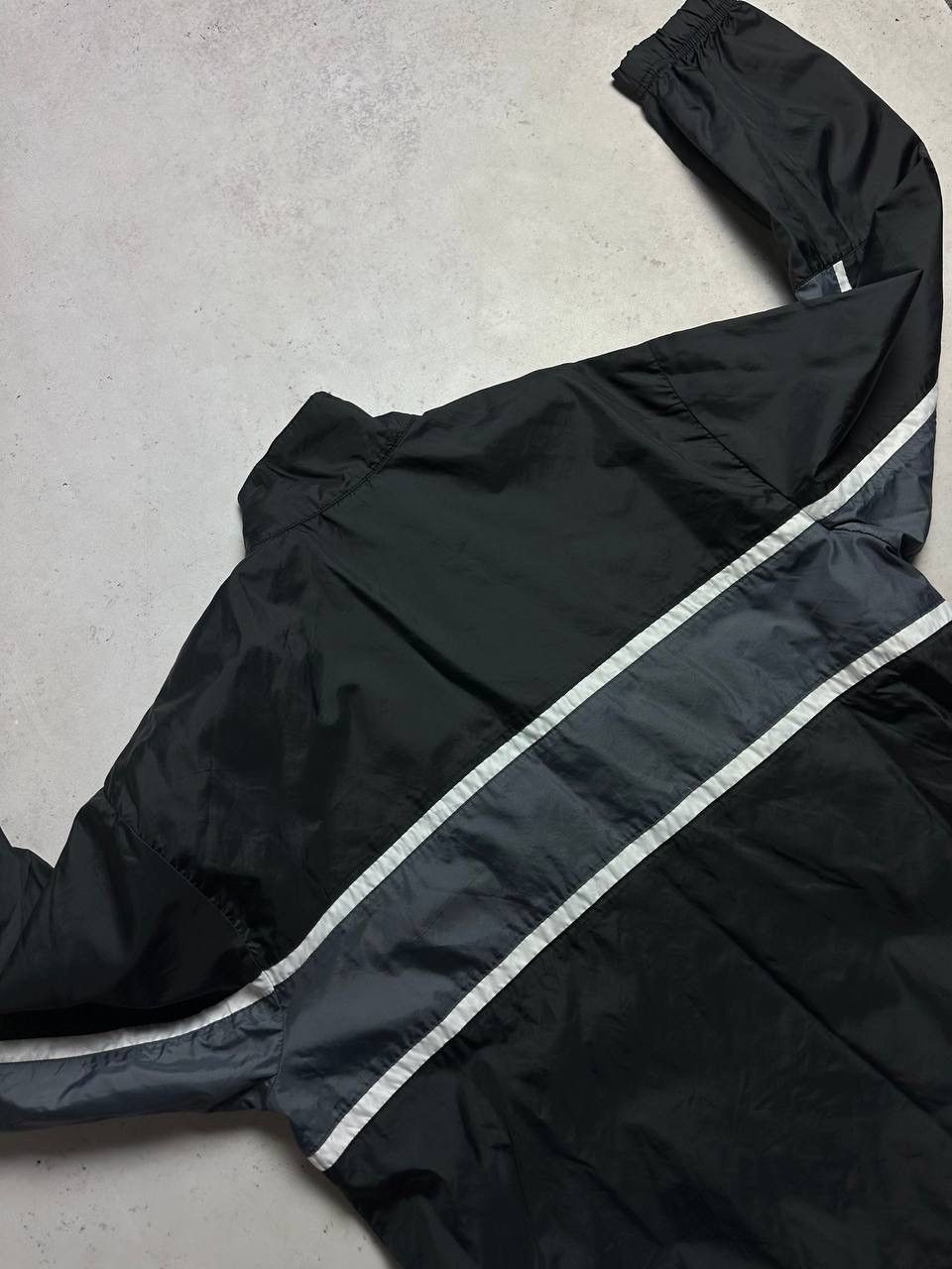 Nike Vintage Nike Swoosh Boxy Olympic Zip Jacket Y2K L Size US L / EU 52-54 / 3 - 7 Thumbnail