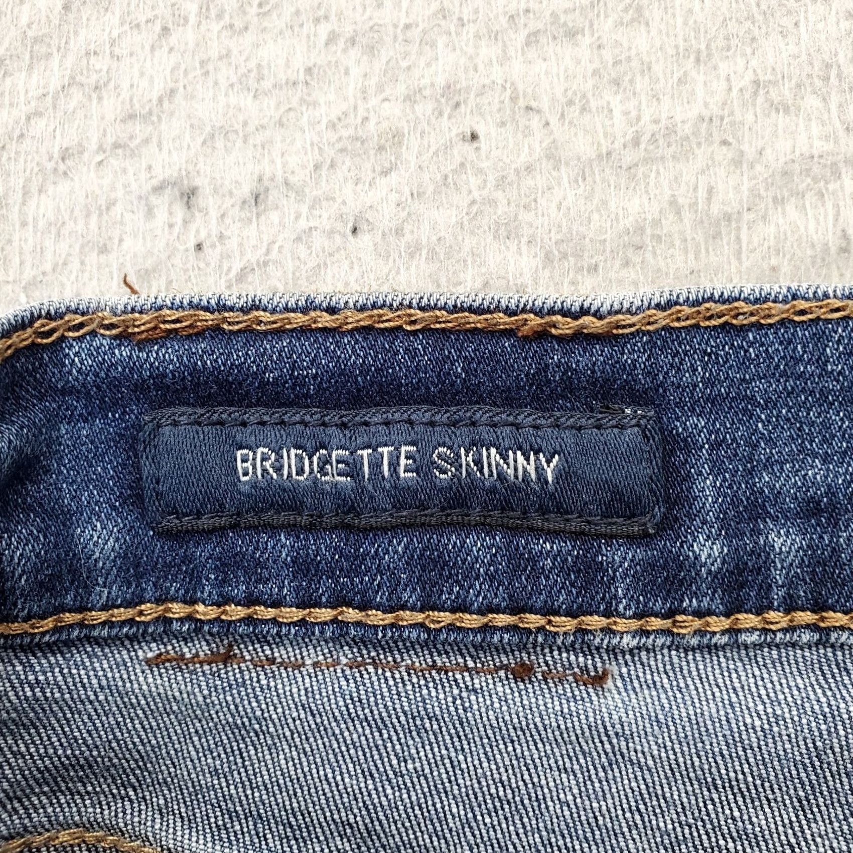 Lucky Brand Lucky Brand Bridgette Skinny Jeans Womens Size 8 Navy Denim Distressed Jeans 8/29 Womens Distressed Navy Denim Skinny Jeans Size 30" / US 8 / IT 44 - 7 Thumbnail