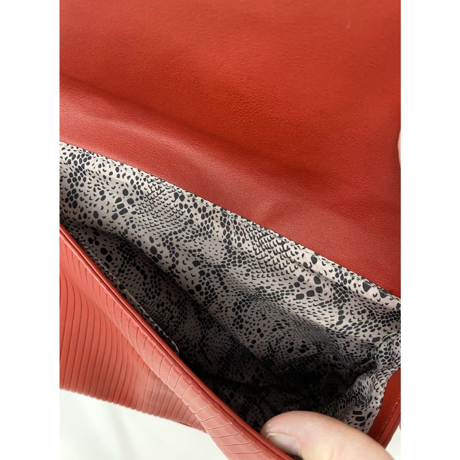 Vintage Karla Hanson Crossbody Bag Red Snake Print Faux Leather Pockets Crossbody Strap Card Holder Vintage No Size M / US 6-8 / IT 42-44 - 5 Thumbnail