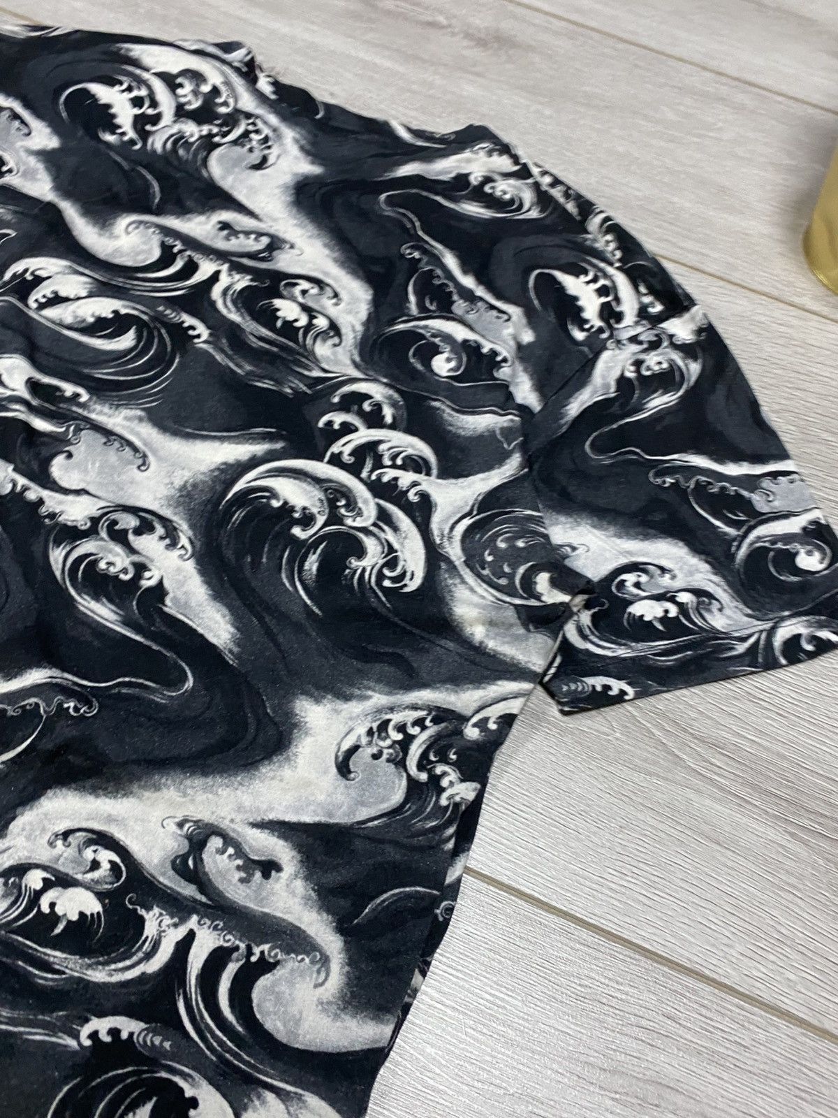 Alexander McQueen Alexander McQueen waves 🌊 surf over print t-shirt Size US L / EU 52-54 / 3 - 7 Thumbnail