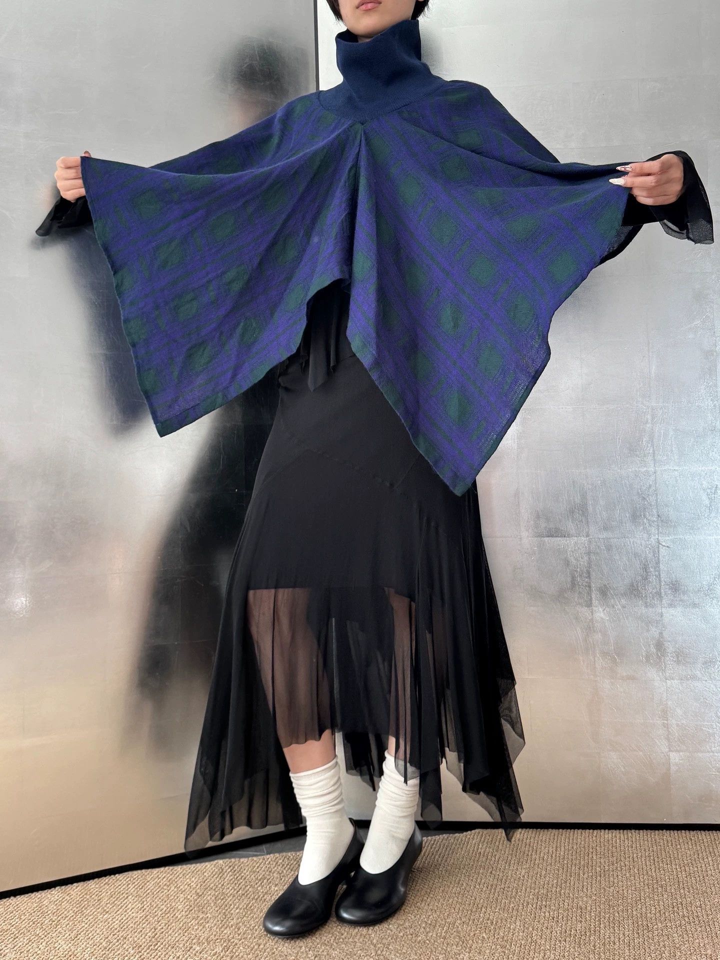 Yohji Yamamoto Yohji Yamamoto Wool Turtleneck Cape Top Size 2 Size XS / US 0-2 / IT 36-38 - 1 Thumbnail