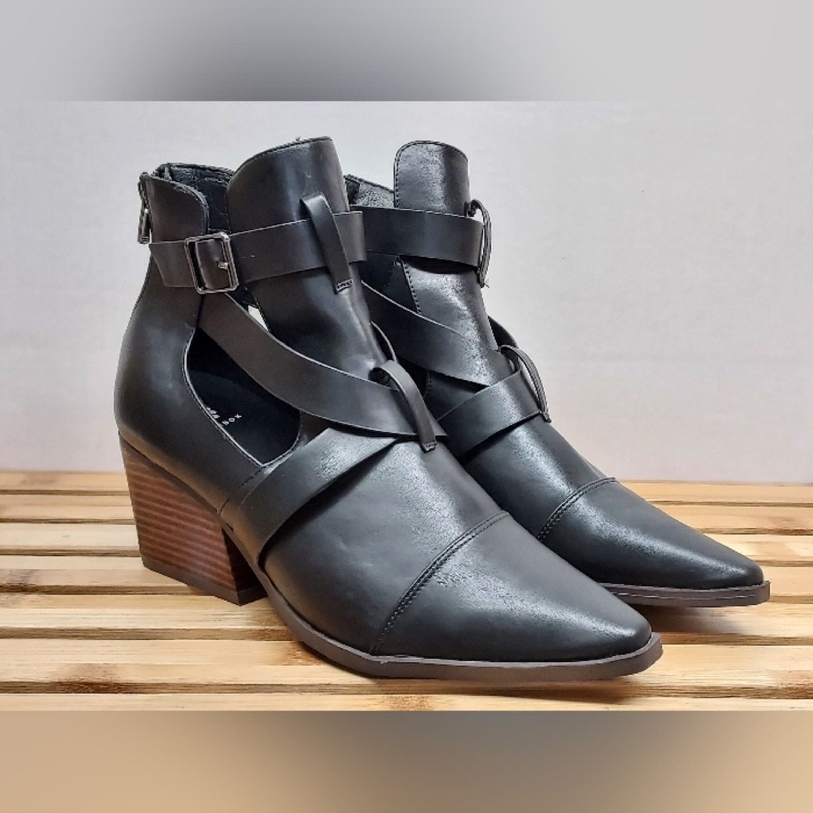 Other Yellow Box Womens Black Canoly Cut-Out Bootie Size 9 Size US 9 / IT 39 - 1 Thumbnail