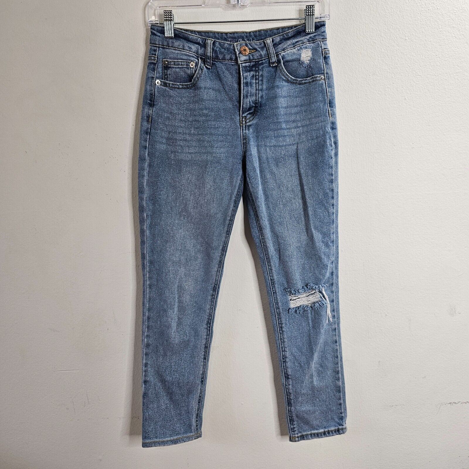 Other Wild Fable Med Wash Distress Knee Slim-Fit Button Jeans 0 Size 25" / US 0 / IT 36 - 8 Thumbnail