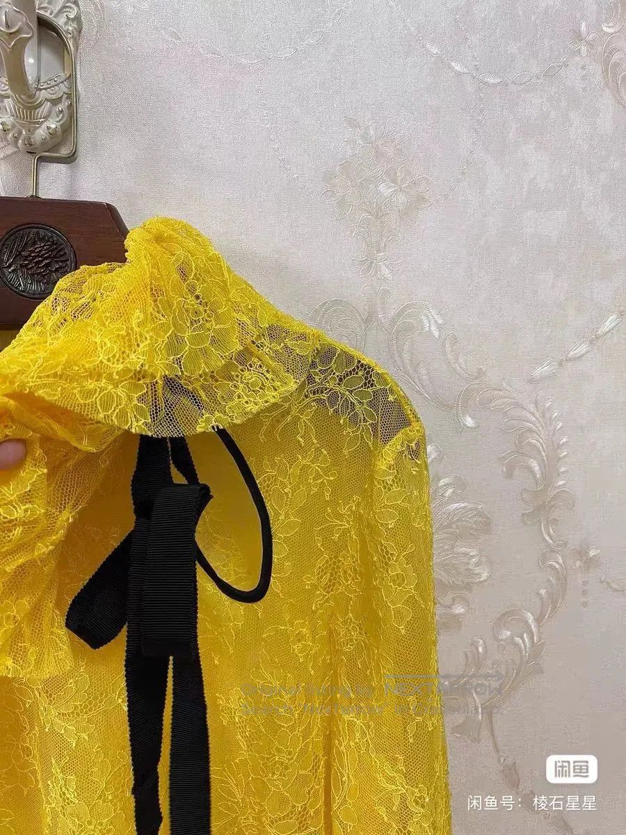 Gucci Gucci Yellow Lace Runway Shirt. Size M / US 6-8 / IT 42-44 - 7 Thumbnail
