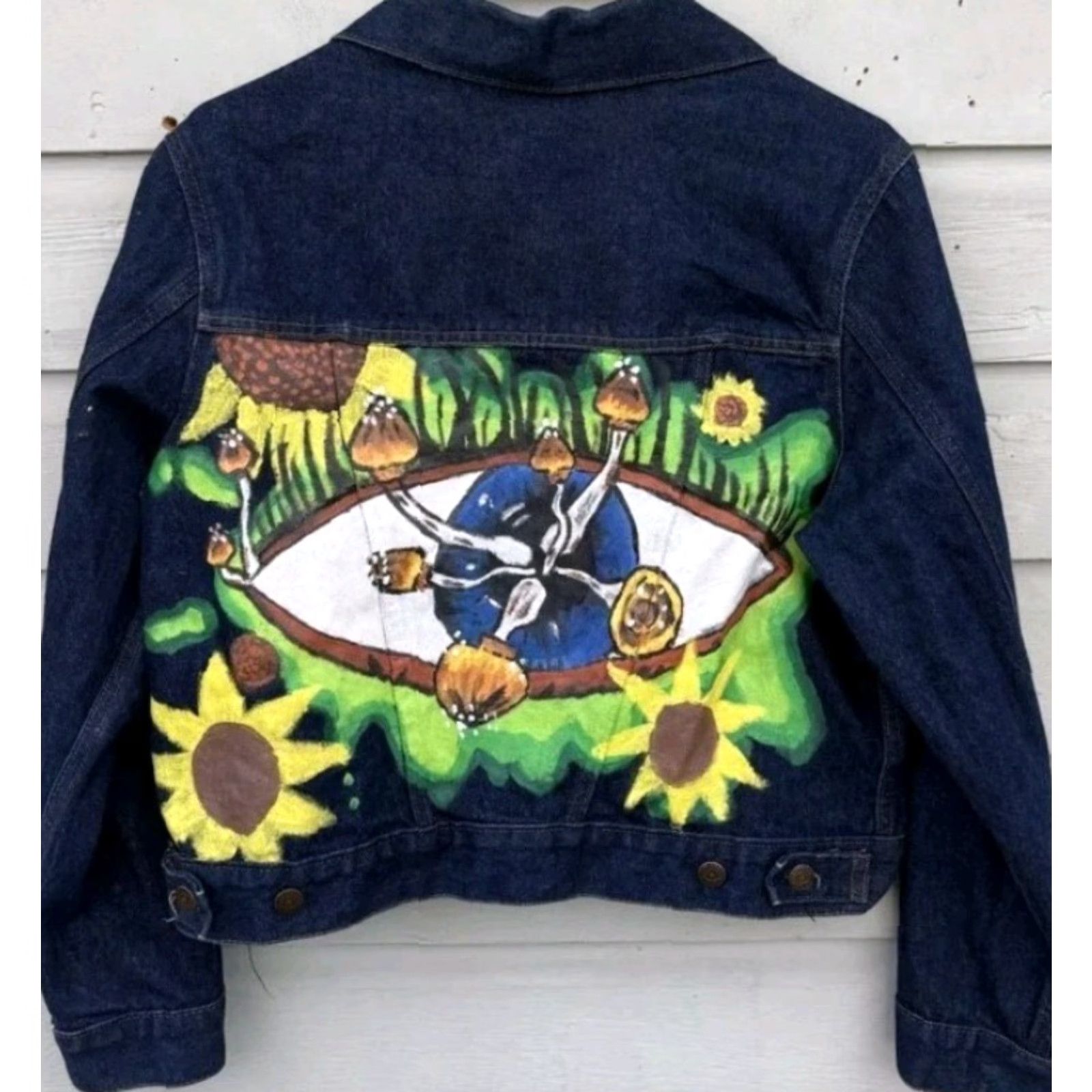 Denime VINTAGE Levi’s Denim Trucker Jacket Shirts Psychedelic Shrooms 70s 43 In Chest Blue Denim Regular Small USA Mens Size US S / EU 44-46 / 1 - 2 Thumbnail