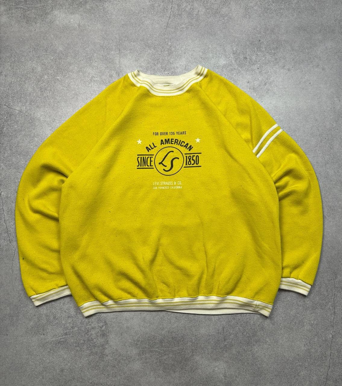 Levi's Vintage Levi’s Sweatshirt, Size XL – Classic 90s Size US XL / EU 56 / 4 - 1 Thumbnail