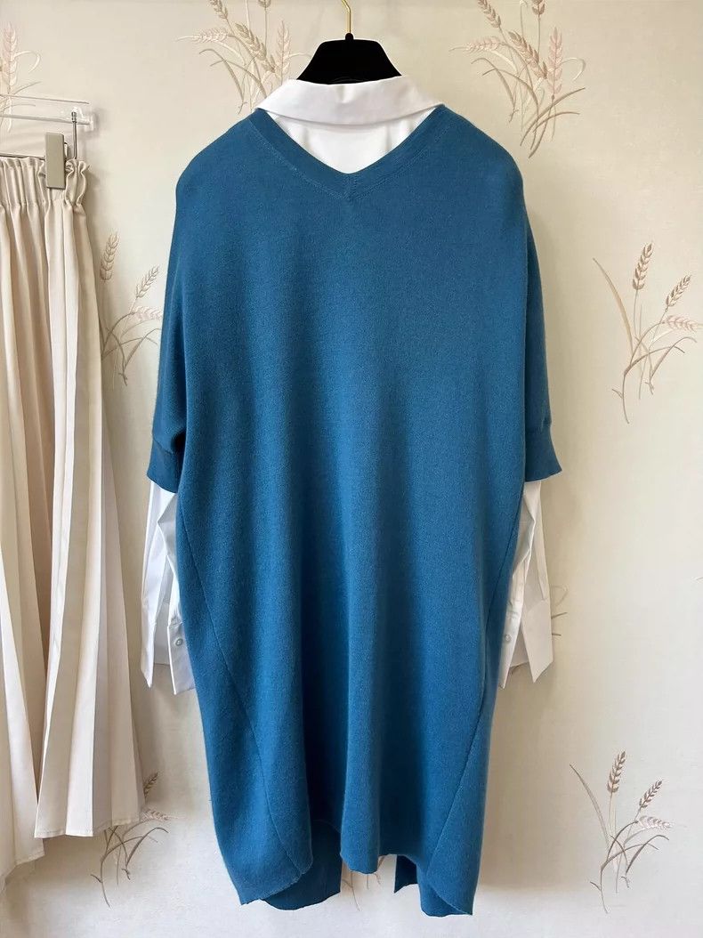 Loro Piana LORO PIANA A sky blue cashmere cardigan is worn over the t Size S / US 4 / IT 40 - 2 Thumbnail