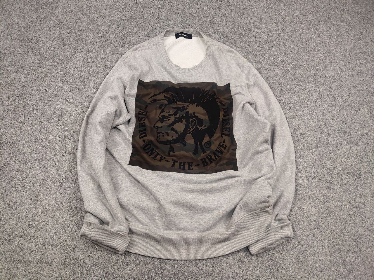 Diesel Diesel Classic Logo Camo Gray Crew Chek Sweatshirt Y2K Style Size US XL / EU 56 / 4 - 2 Thumbnail