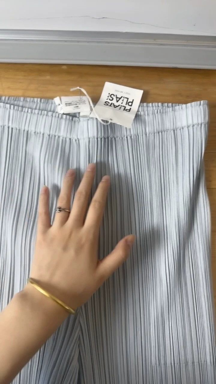 Issey Miyake size:3 Haze blue pleated pants