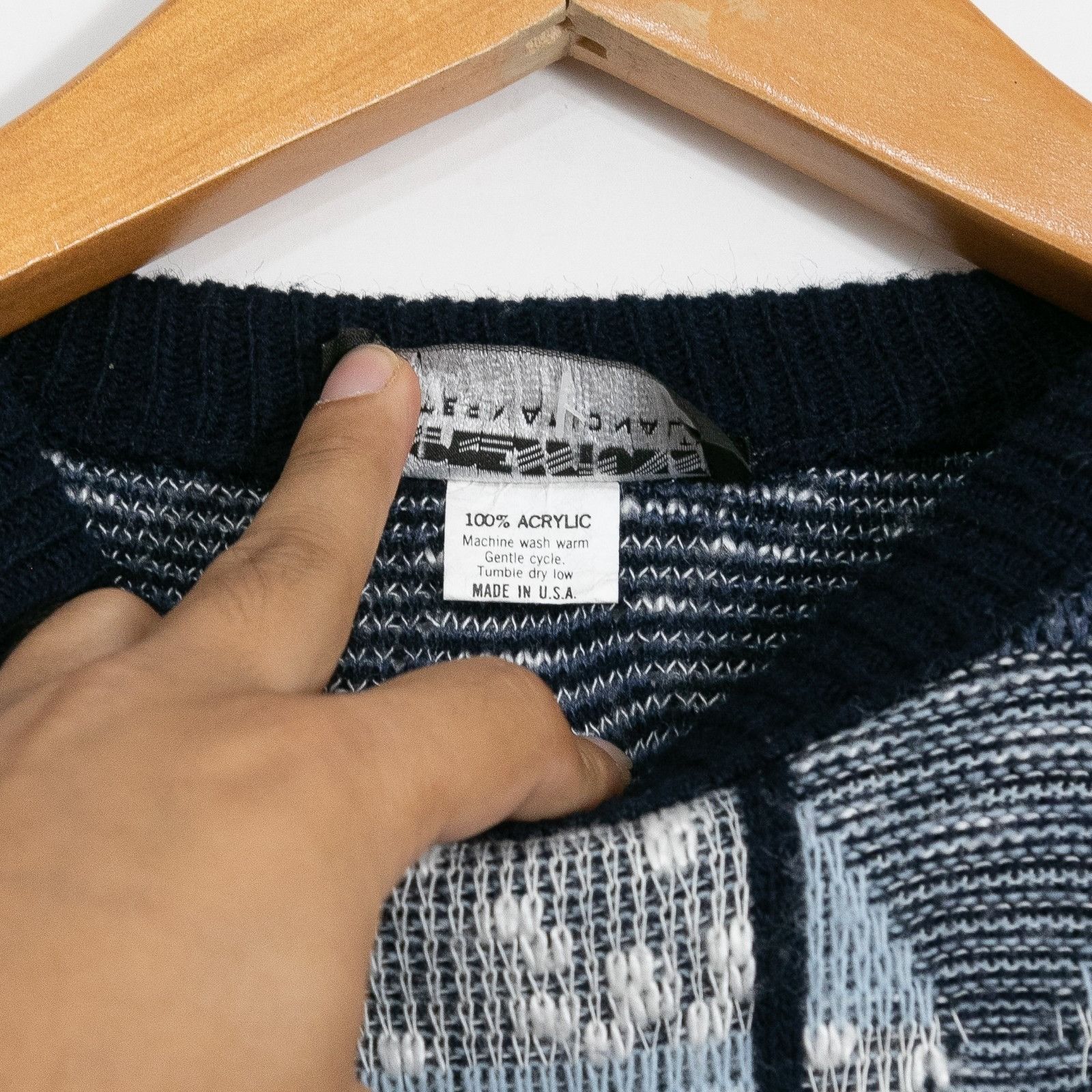 Vintage Vintage 90s Diamond Pattern Striped Acrylic Sweater Large Size US L / EU 52-54 / 3 - 6 Thumbnail