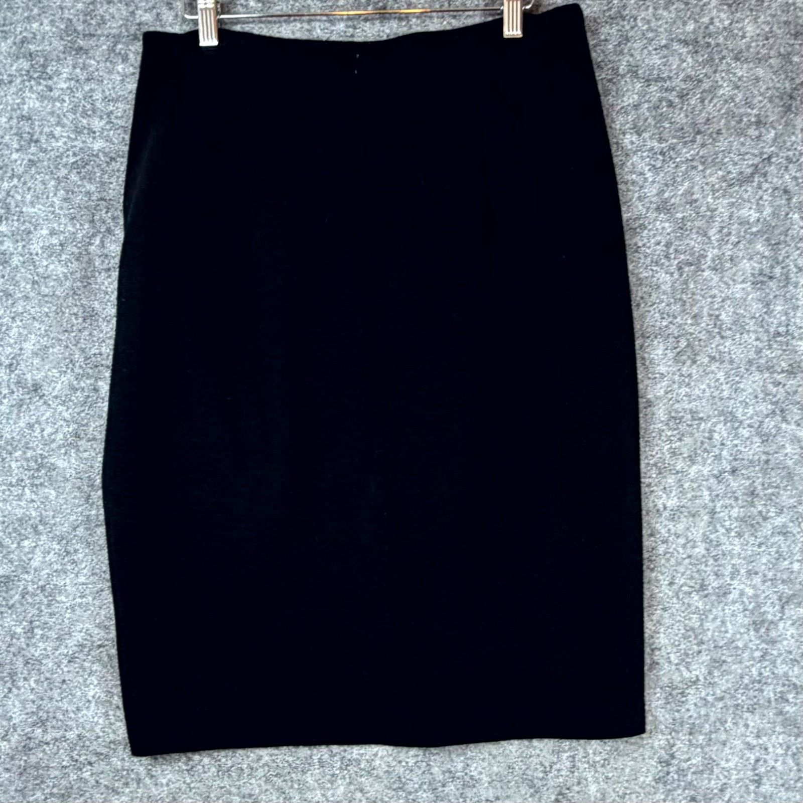 Club Monaco Club Monaco Knit Skirt Womens 10 Black Capsule Office Basics Size 32" / US 10 / IT 46 - 2 Thumbnail