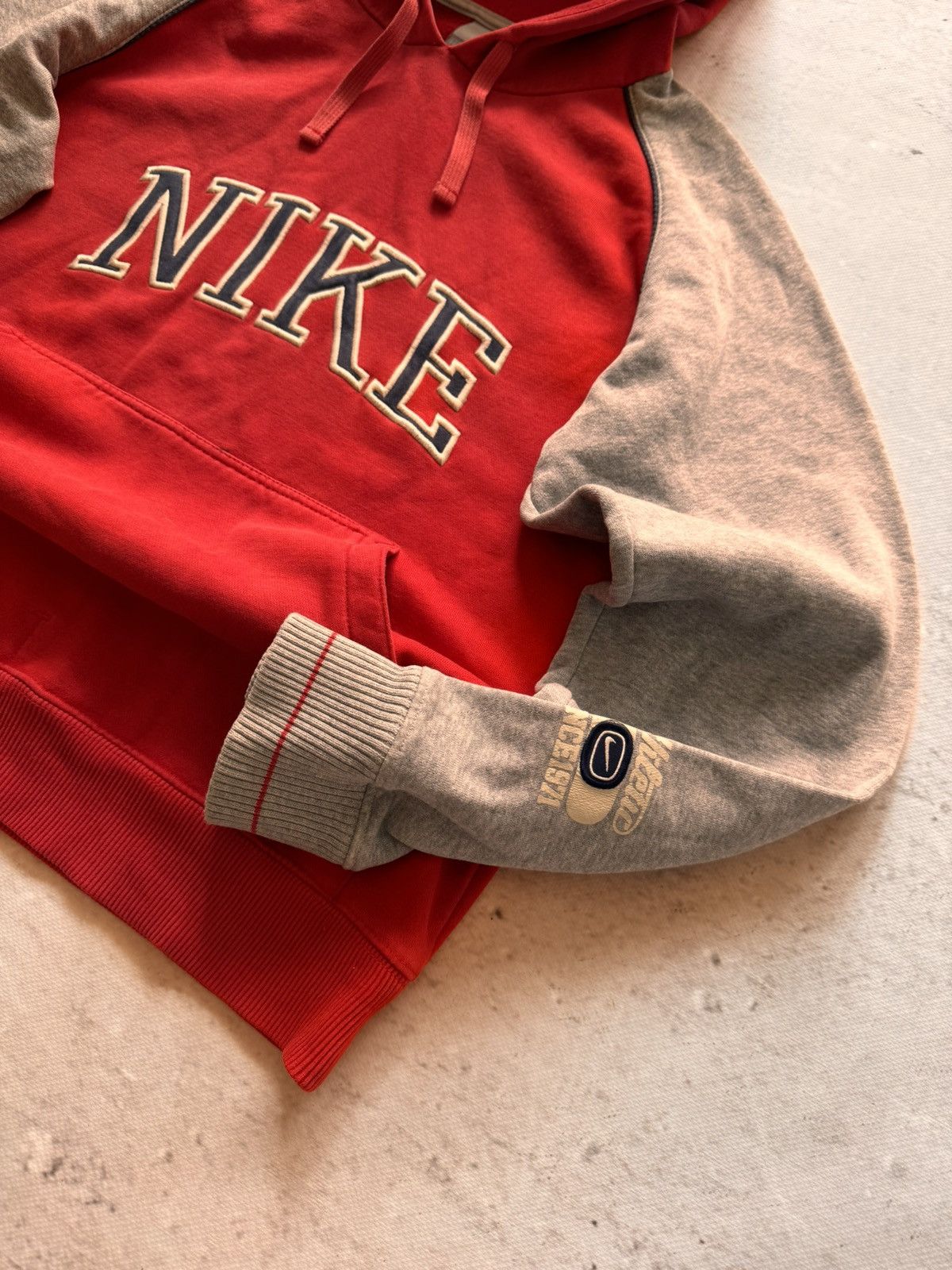 Nike × Vintage NIKE VINTAGE CENTER LOGO OVERSIZE BOXY HOODIE Size US S / EU 44-46 / 1 - 4 Thumbnail