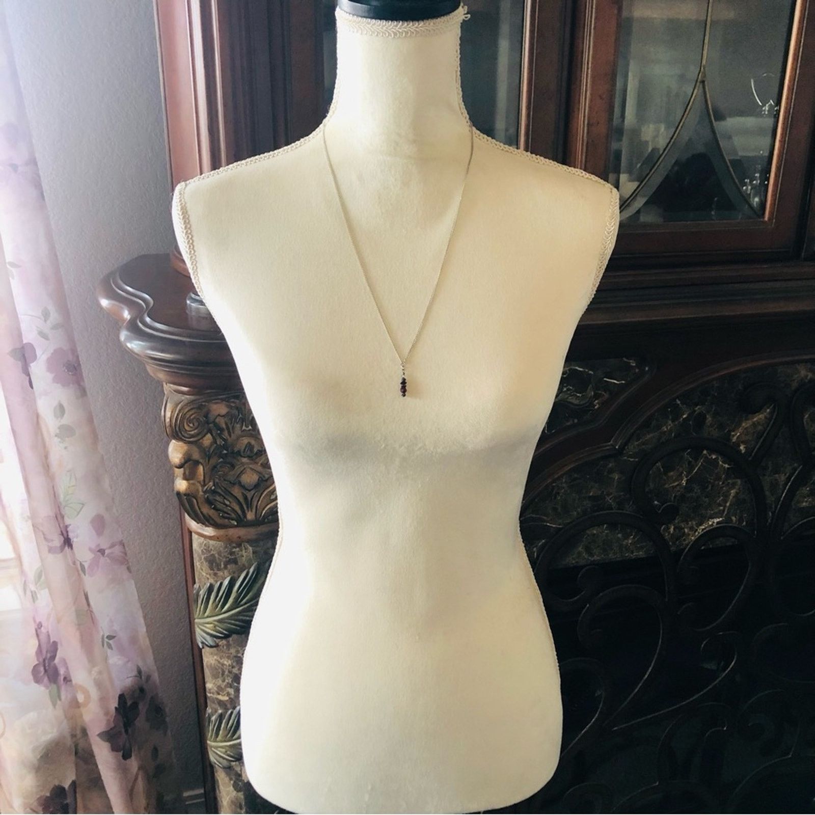Handmade Hand crafted garnet crystal dangle pendant necklace Size ONE SIZE - 6 Thumbnail