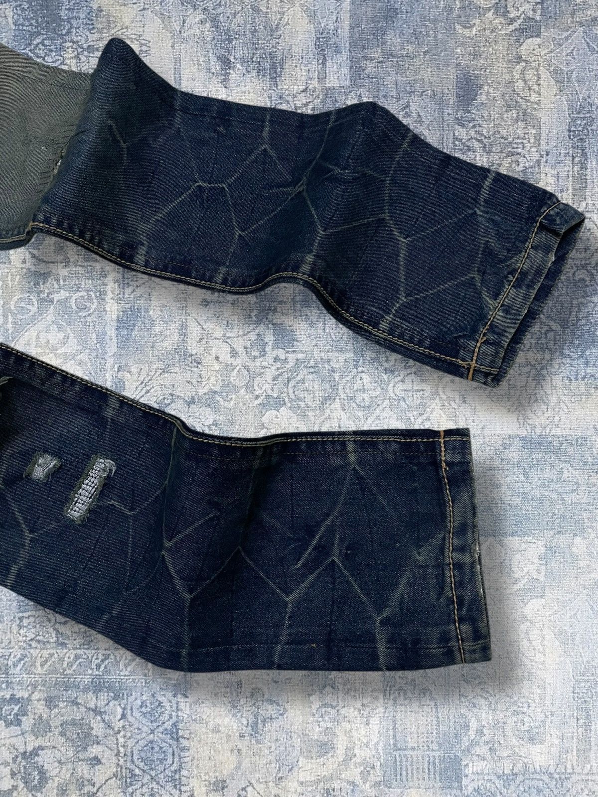 Le Grande Bleu (L.G.B.) Vintage 1990s Og Japan Designer Lagust Scab Distressed Denim Size US 30 / EU 46 - 5 Thumbnail