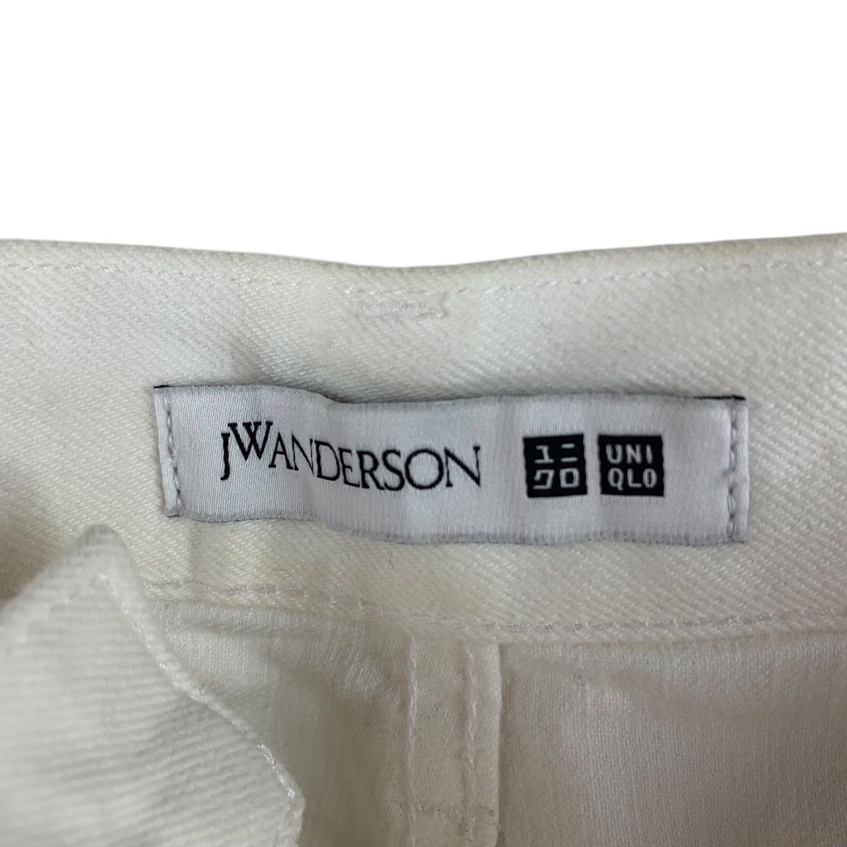 JW Anderson × Japanese Brand UNIQLO X JW ANDERSON Straight cut white coloured jeans pants Size US 30 / EU 46 - 3 Thumbnail
