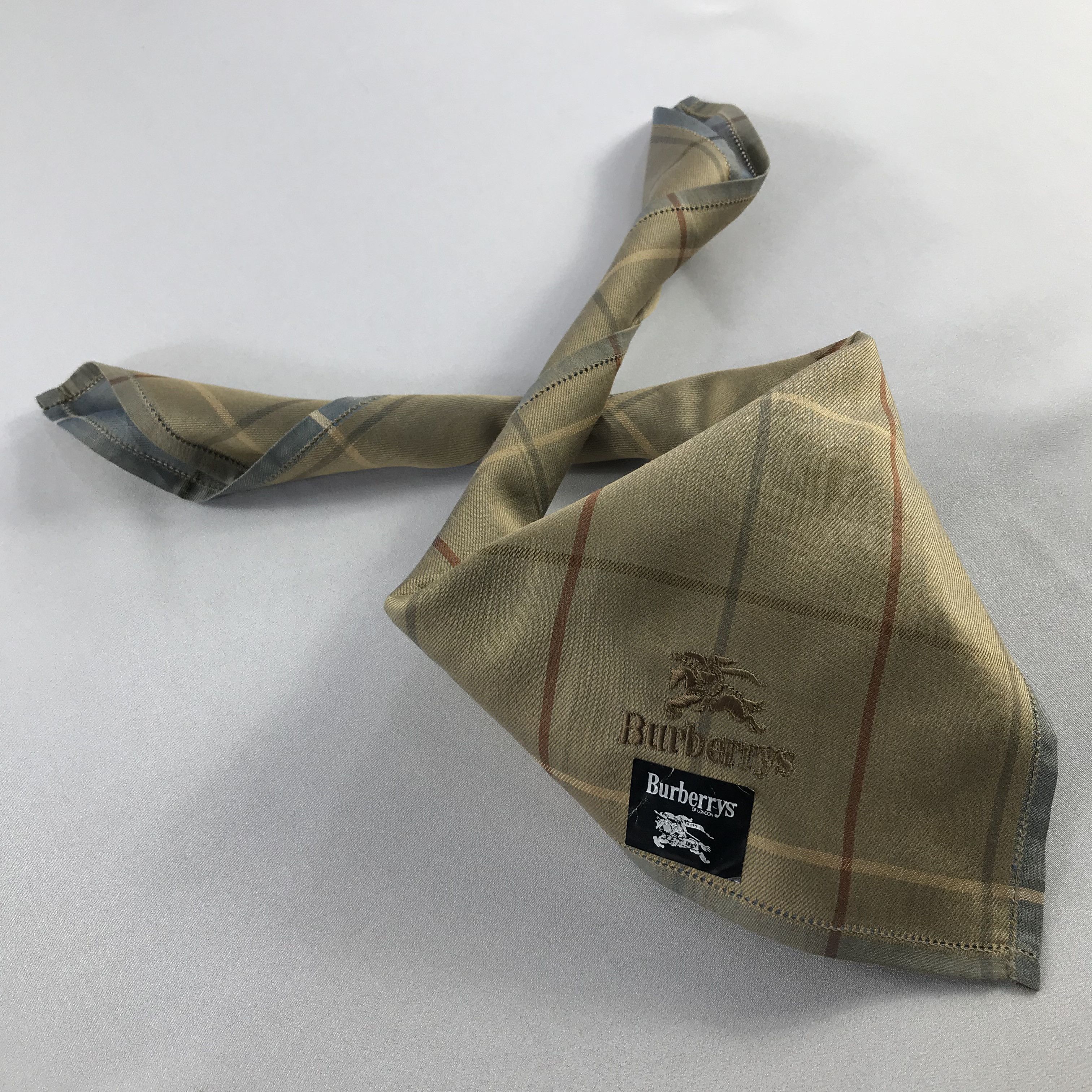 Burberry Burberry Handkerchief / Bandana / Neckerchief C577 Size ONE SIZE - 2 Thumbnail