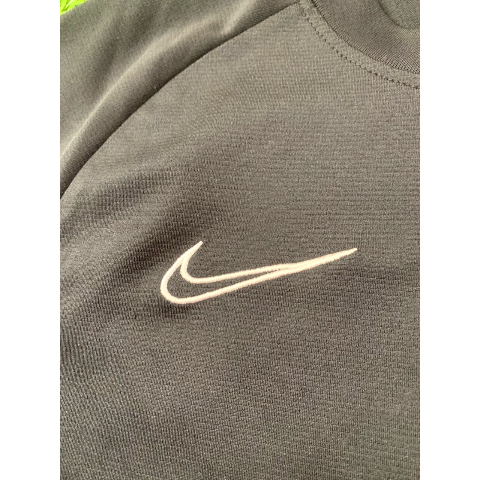 Nike NIKE ACADEMY DRI-FIT ORIGINAL 2019 MEN FOOTBALL SHIRT JERSEY TEE SIZE S BLACK AND WHITE Football Shirt Mens S Nike Academy Dri-FIT 2019 Size US S / EU 44-46 / 1 - 3 Thumbnail
