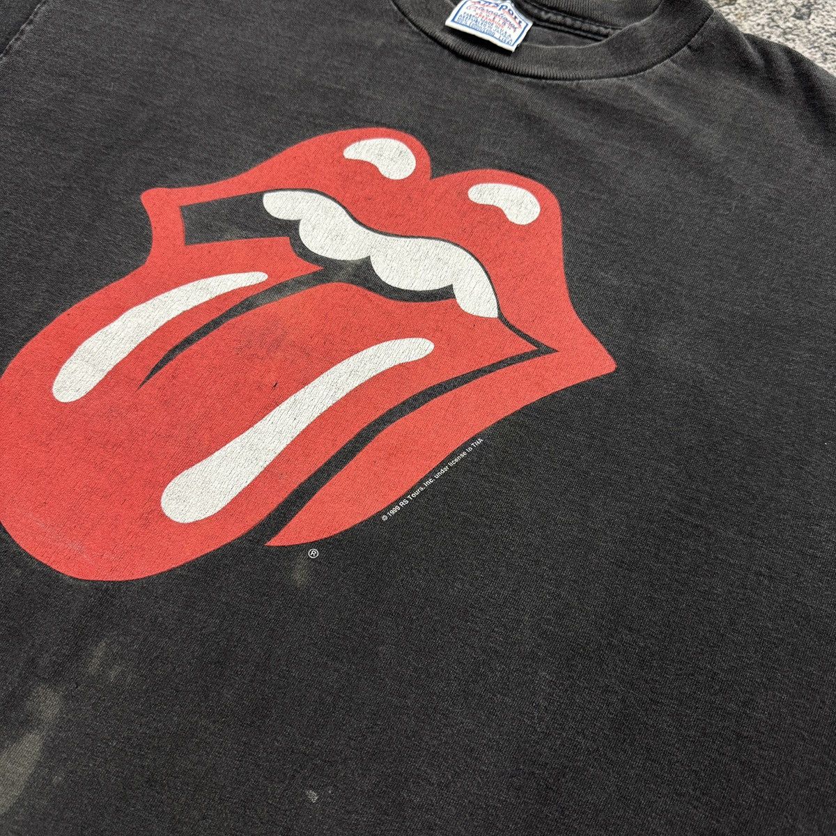 Band Tees 1999 Thrashed Faded Rolling Stones No Security Tour Tee Size US L / EU 52-54 / 3 - 4 Thumbnail
