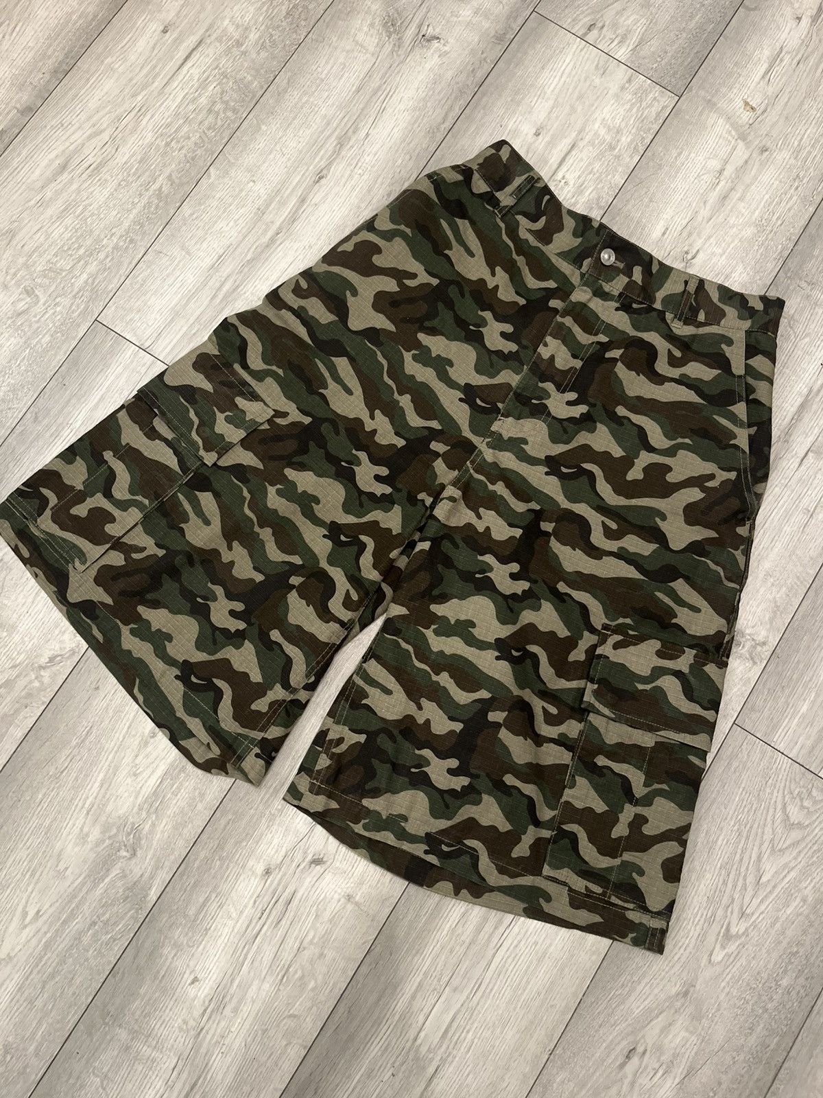 Other AFB Japanese Baggy Shorts Camo - Size L Size US 34 / EU 50 - 3 Thumbnail
