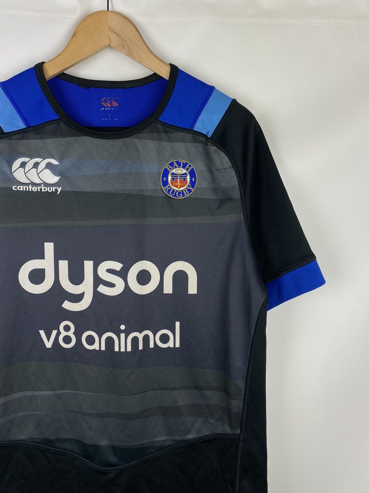 Canterbury of New Zealand Canterbury Bath Rugby men’s Away Rugby Shirt Jersey Size L Size US L / EU 52-54 / 3 - 5 Thumbnail