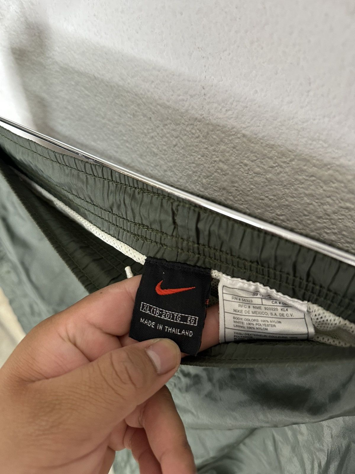Nike Nike Mossy Green Shorts Size US 36 / EU 52 - 3 Thumbnail
