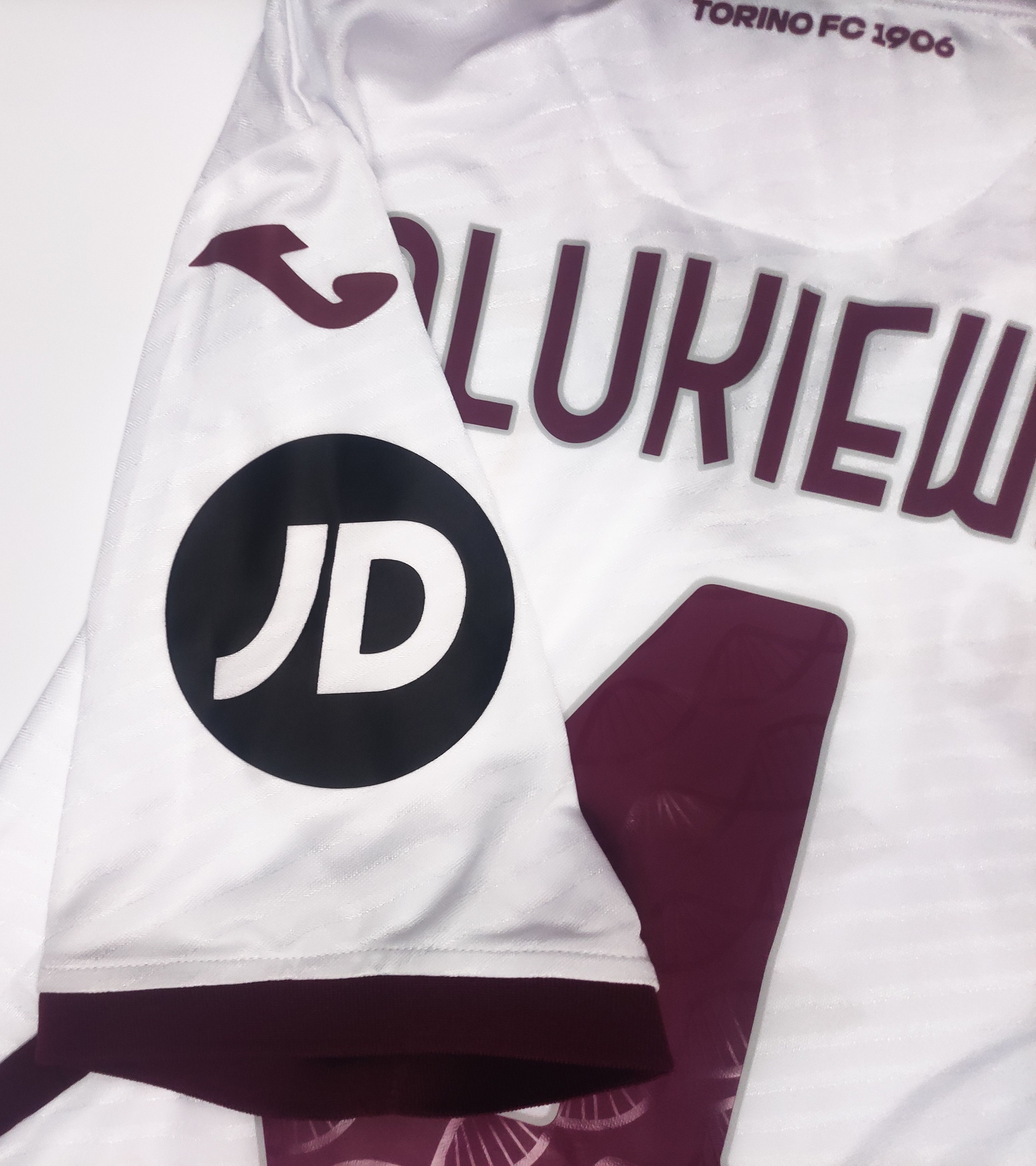 Joma Matchworn Walukiewicz #4 Torino 2024 2025 Joma Away Shirt Size US XL / EU 56 / 4 - 14 Thumbnail