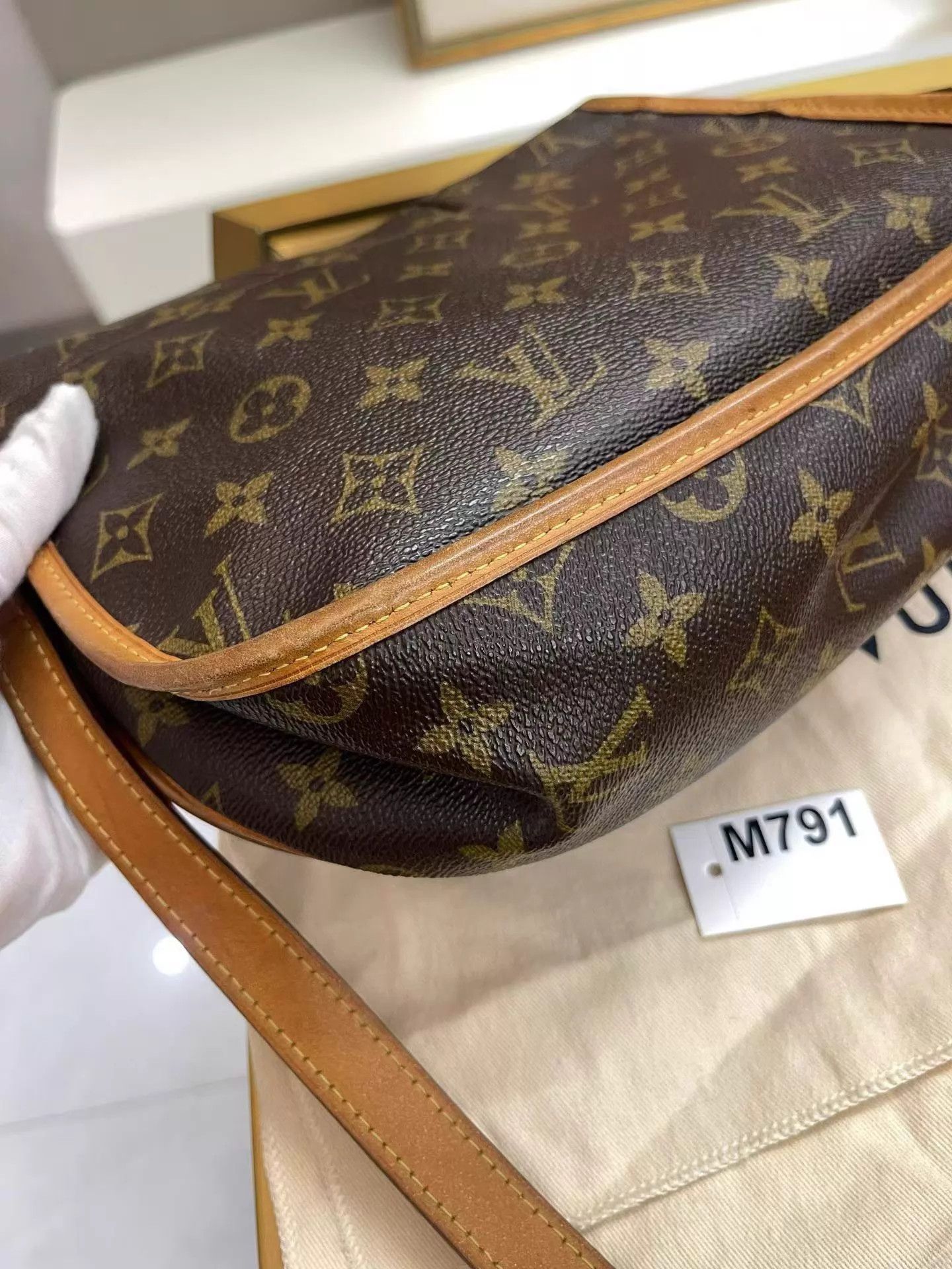 Louis Vuitton Louis Vuitton Pumpkin PM Bag 28x21x8 Good Condition Size ONE SIZE - 6 Thumbnail