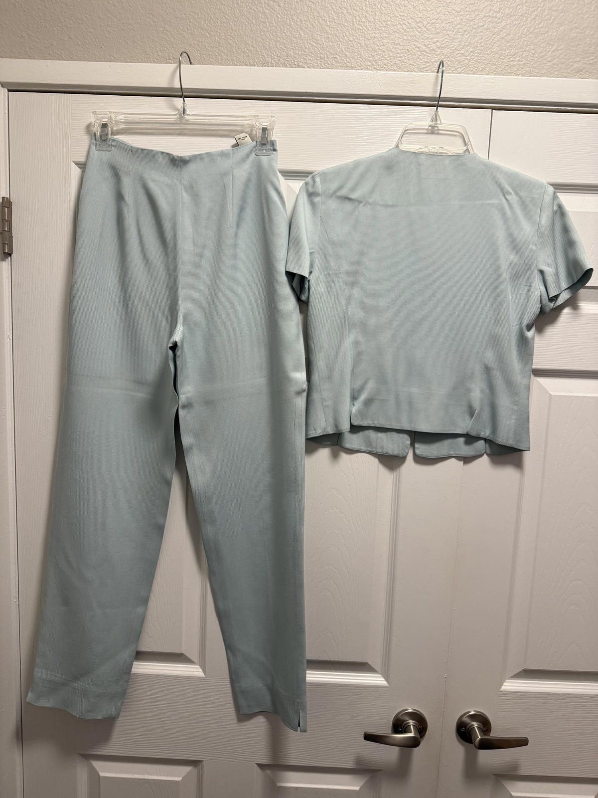 Designer Ann Taylor LOFT Silk Two-P Set - Light Blue Blouse & Pants Size M / US 6-8 / IT 42-44 - 2 Thumbnail