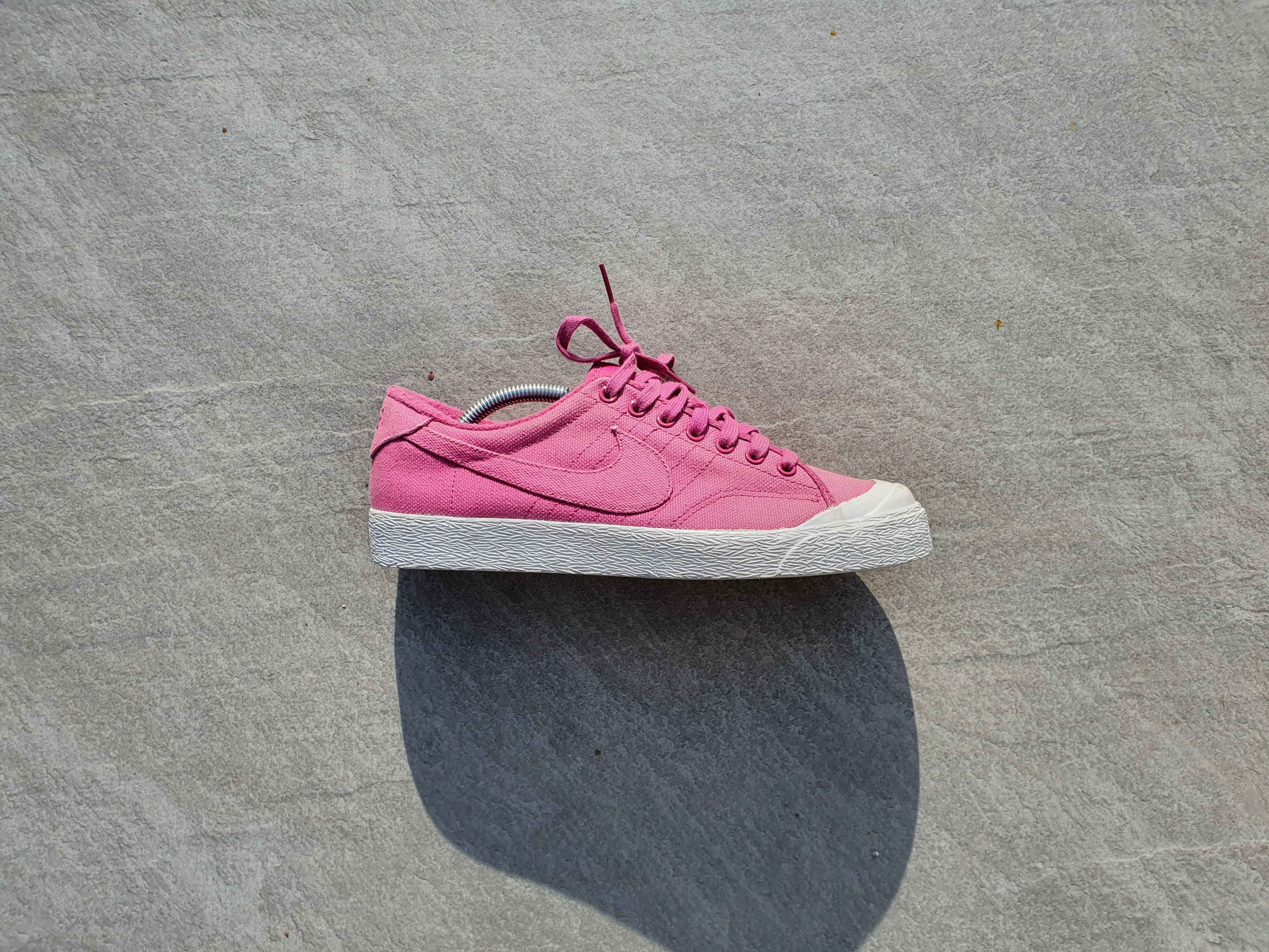 Nike 2010 Vintage Nike All Court Premium Skateboard Pink Size US 10 / EU 43 - 1 Thumbnail