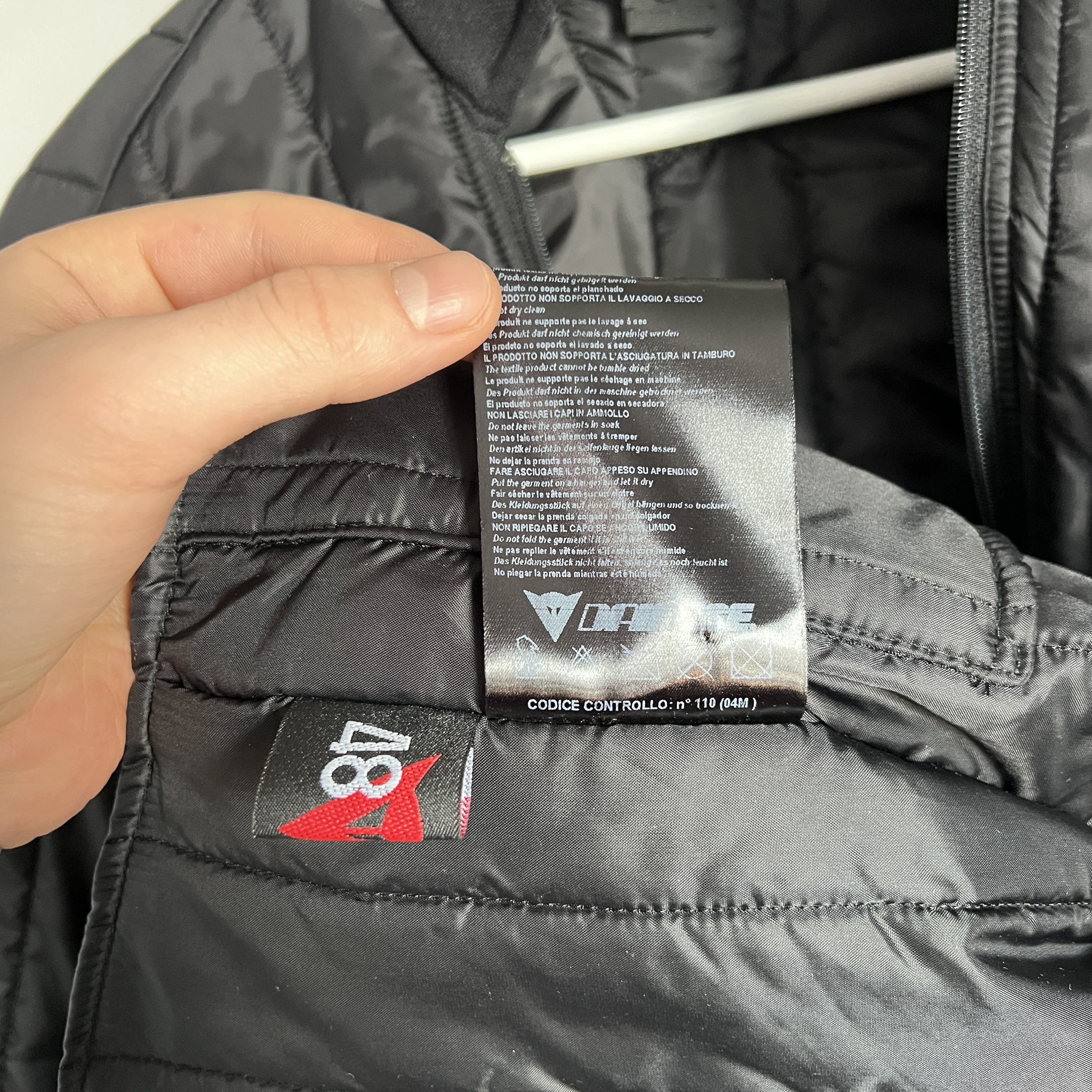 Dainese Men's DAINESE Motorcycle Thermal Black Quilted Liner Size US M / EU 48-50 / 2 - 7 Thumbnail