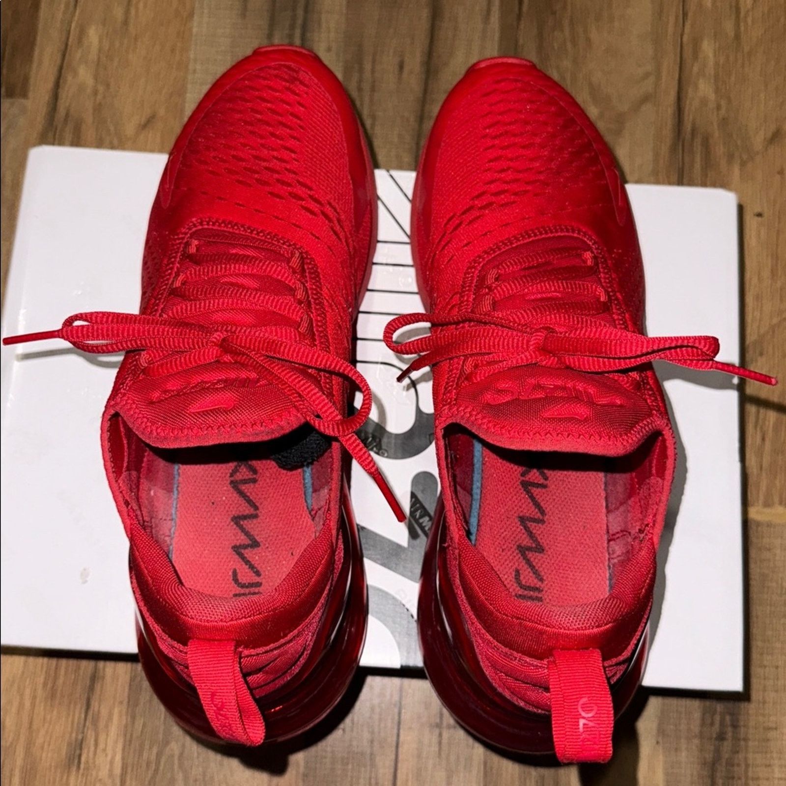 Nike Nike Air Max 270 Triple Red Size US 9.5 / EU 42-43 - 2 Thumbnail