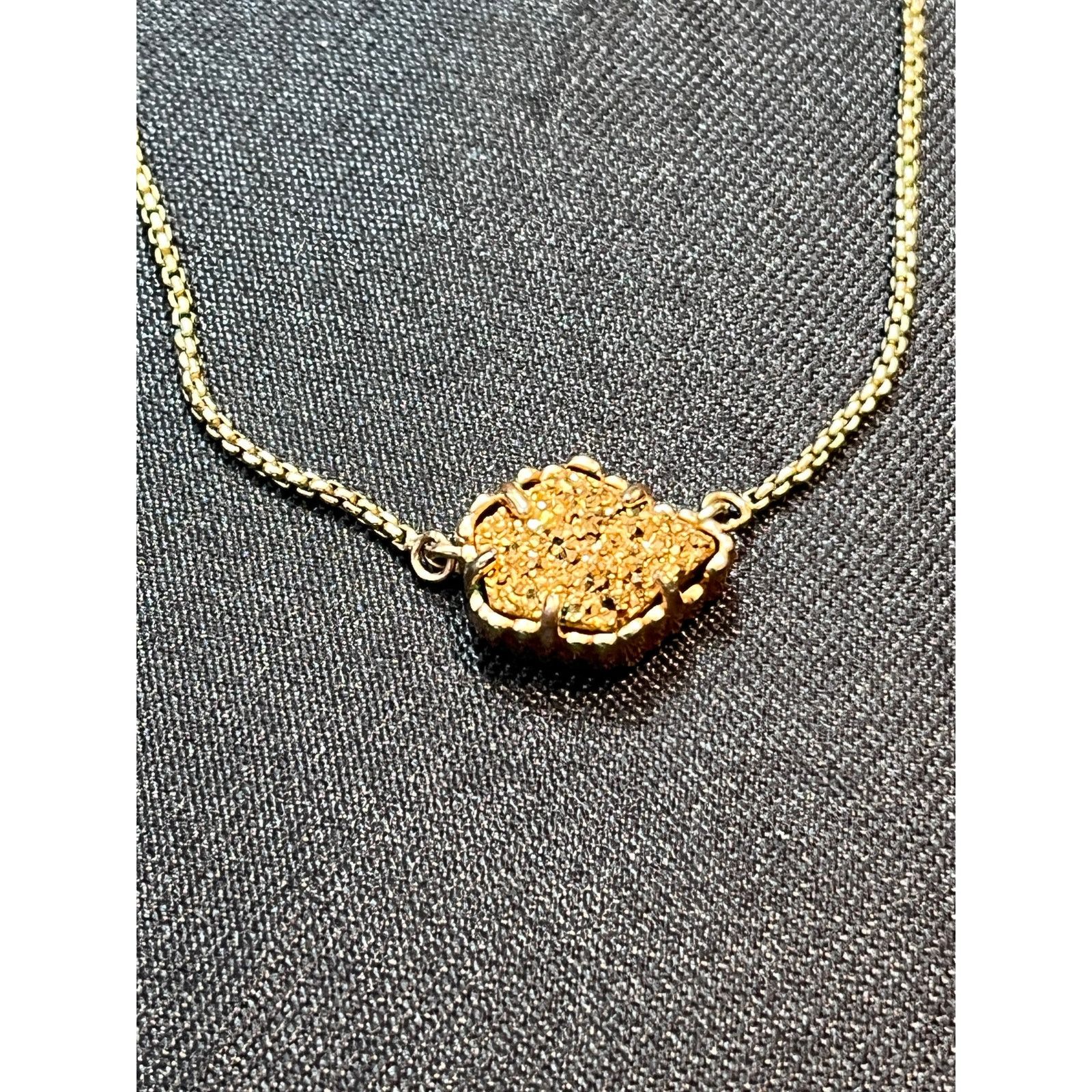 Kendra Scott Elisa Kendra Scott Gold Tone Pendant Necklace 16” Size ONE SIZE - 4 Thumbnail