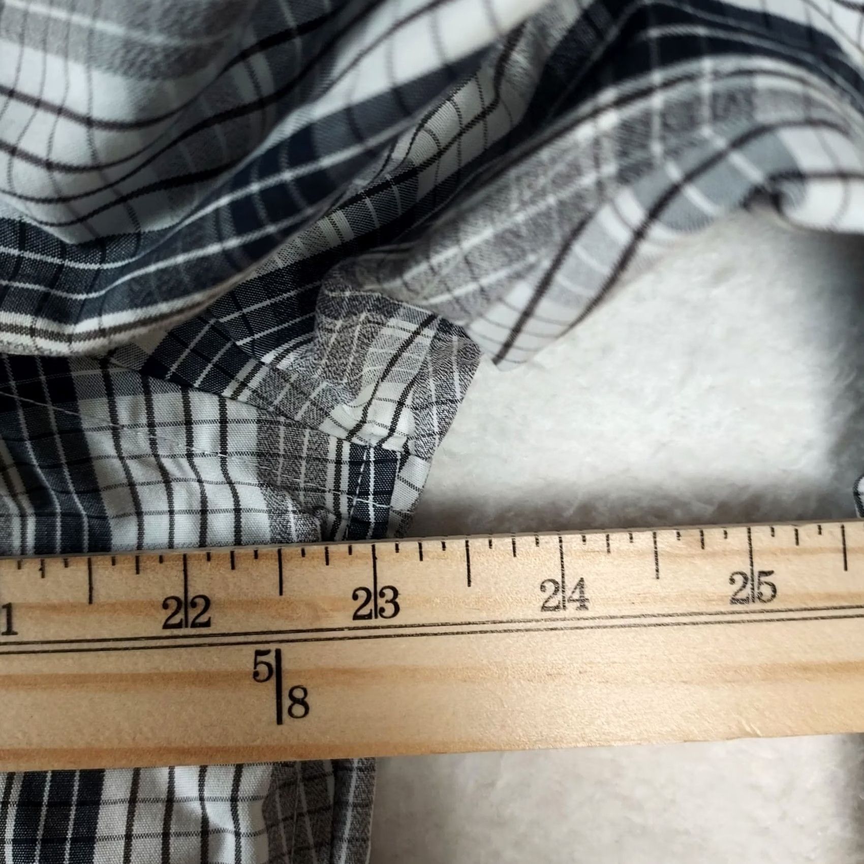 Banana Republic Banana Republic Shirt Mens L Camden Fit Non-Iron Plaid Cotton Button-Up Gray Size US L / EU 52-54 / 3 - 5 Thumbnail