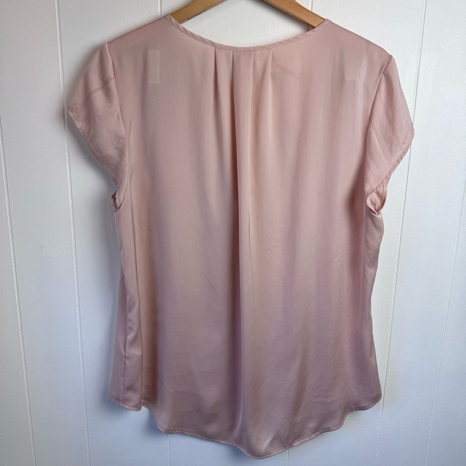H&M H&M Blush Popover Vee Neck Blouse Women’s Size Medium Size M / US 6-8 / IT 42-44 - 10 Thumbnail