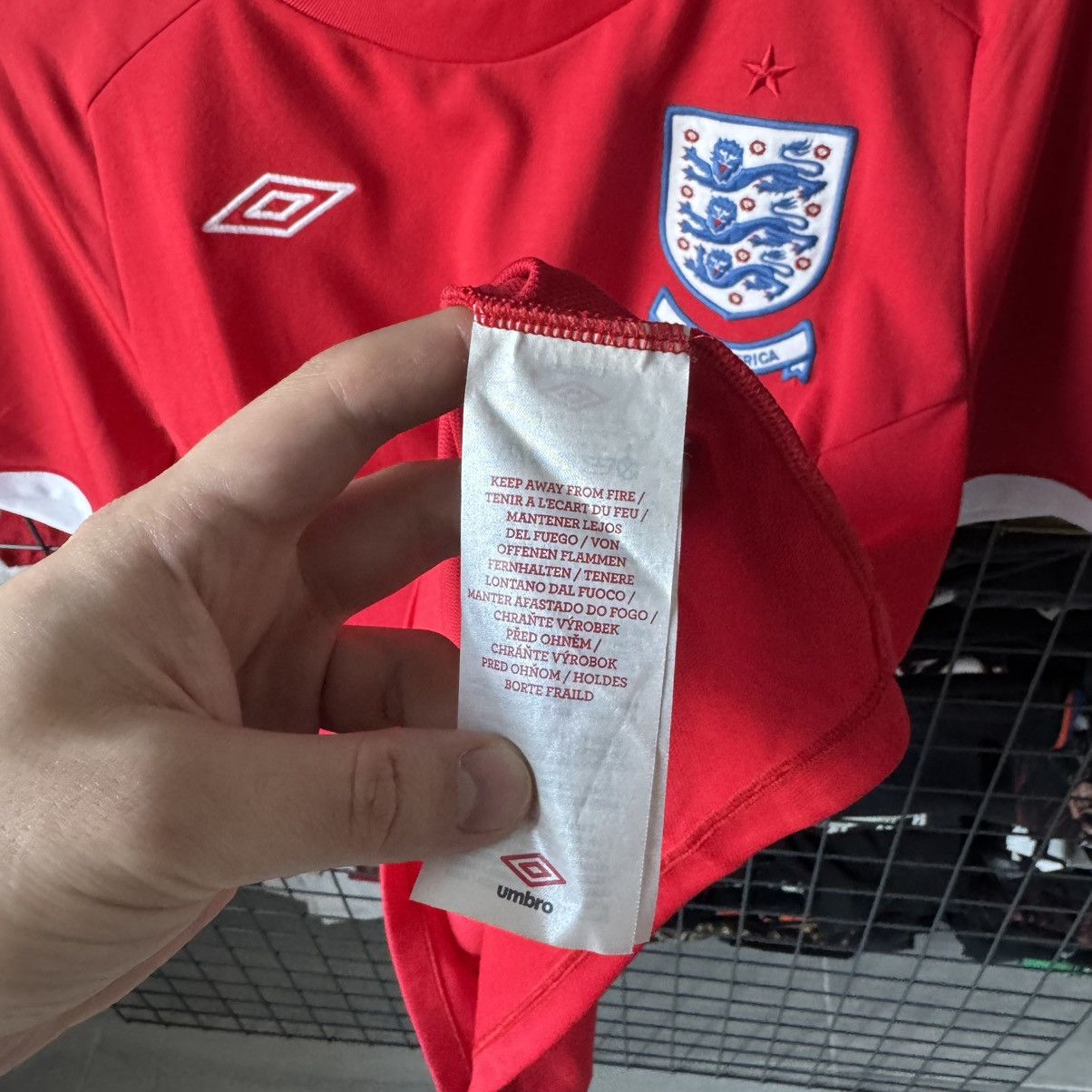 Umbro Umbro England 2010 South Africa Soccer Jersey Size US M / EU 48-50 / 2 - 5 Thumbnail