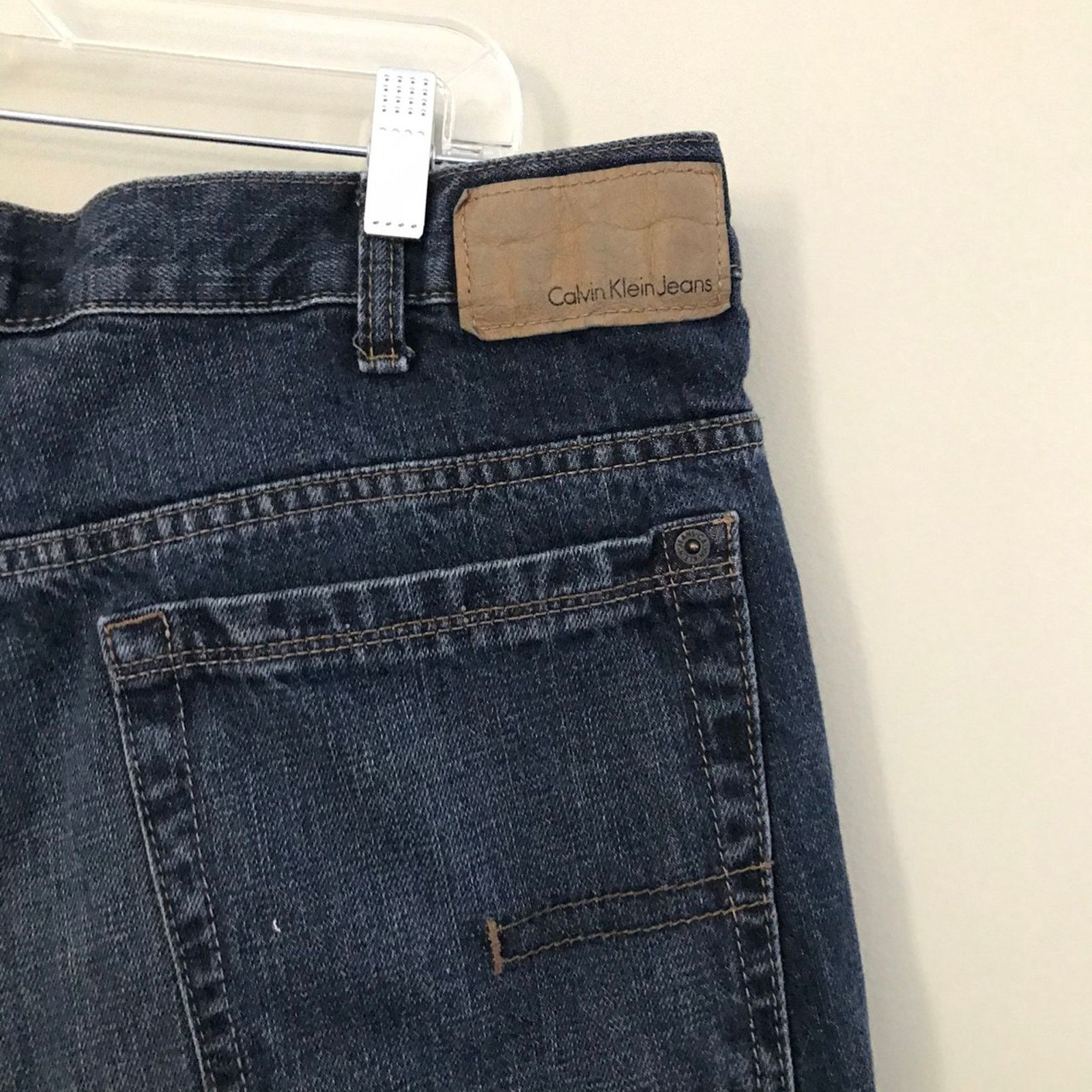 Calvin Klein Calvin Klein cutoff jean shorts dark wash size 36 Vintage Size 36" / US 14 / IT 50 - 2 Thumbnail