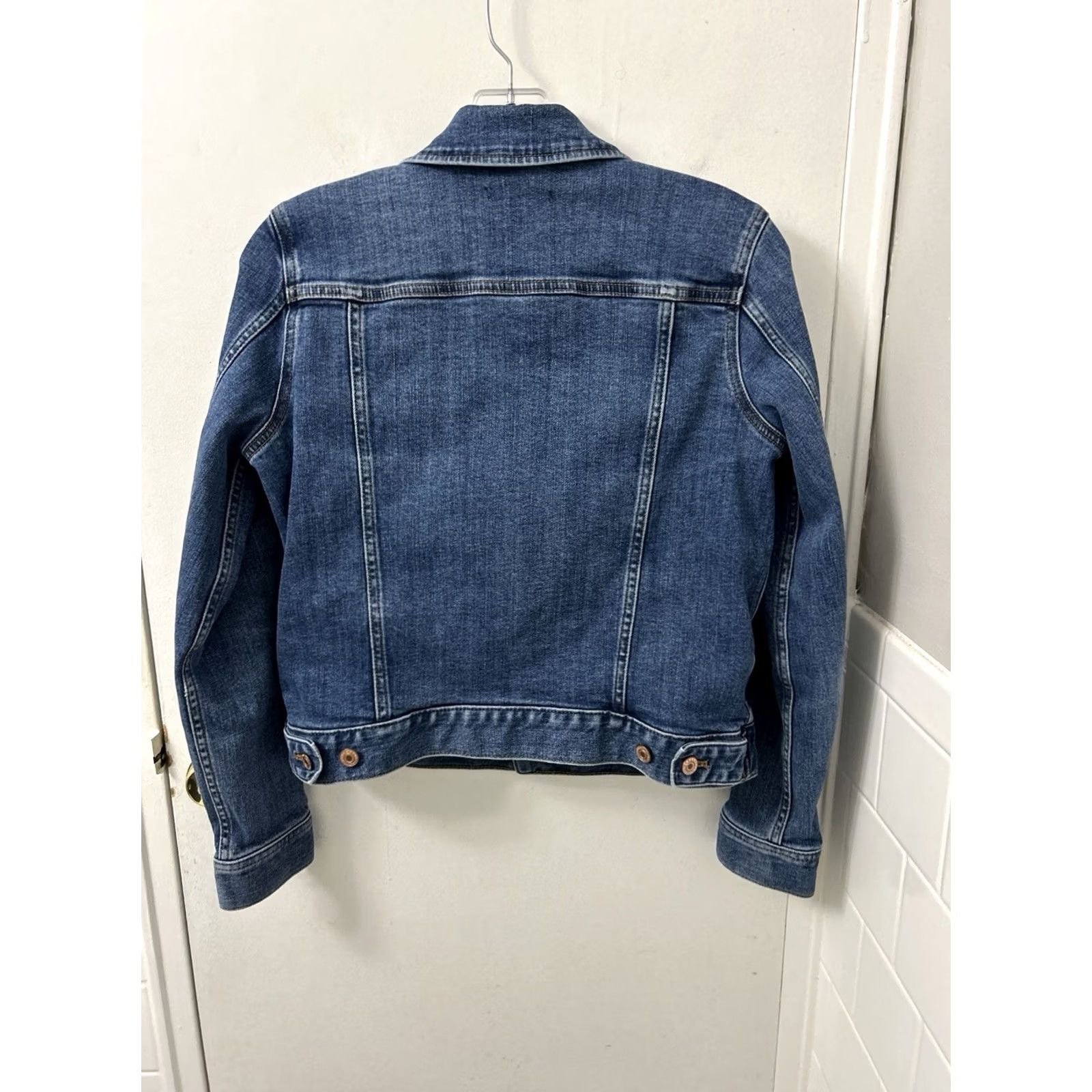 Denime J.Crew Mercantile Denim Trucker Jacket Womens Small Medium Wash Blue Pockets L/S Size S / US 4 / IT 40 - 7 Thumbnail
