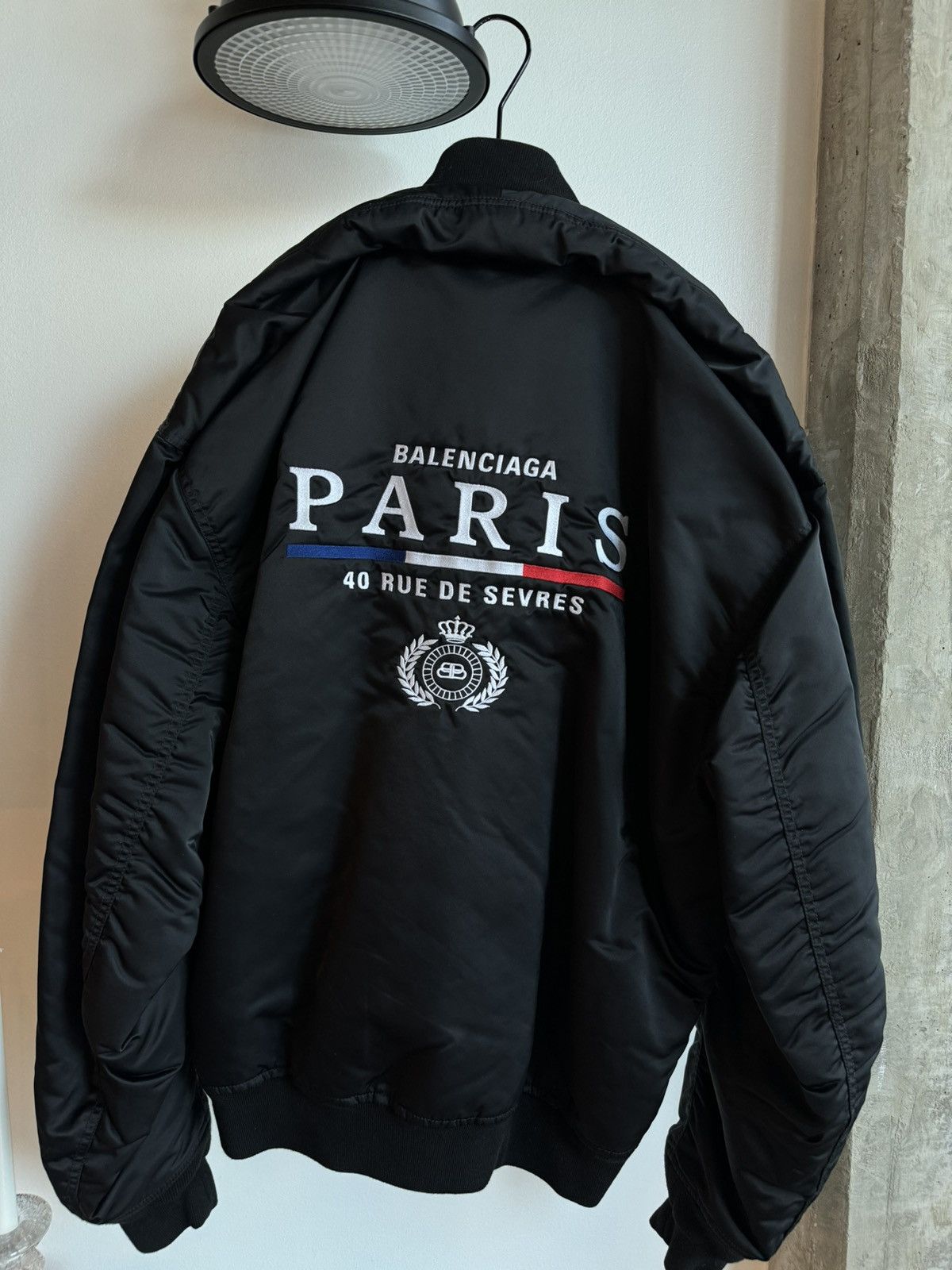 Balenciaga Balenciaga pinched collar Bomber jacket Size US L / EU 52-54 / 3 - 1 Thumbnail