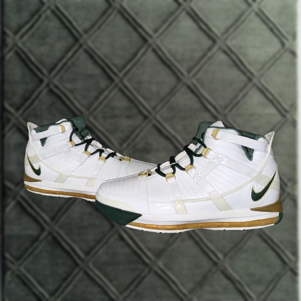 Nike VINTAGE Nike Zoom LeBron III 3 SVSM Gold Heel PE Promo Sample Size 11 RARE Sneaker Mens 2005 Size US 11 / EU 44 - 1 Thumbnail