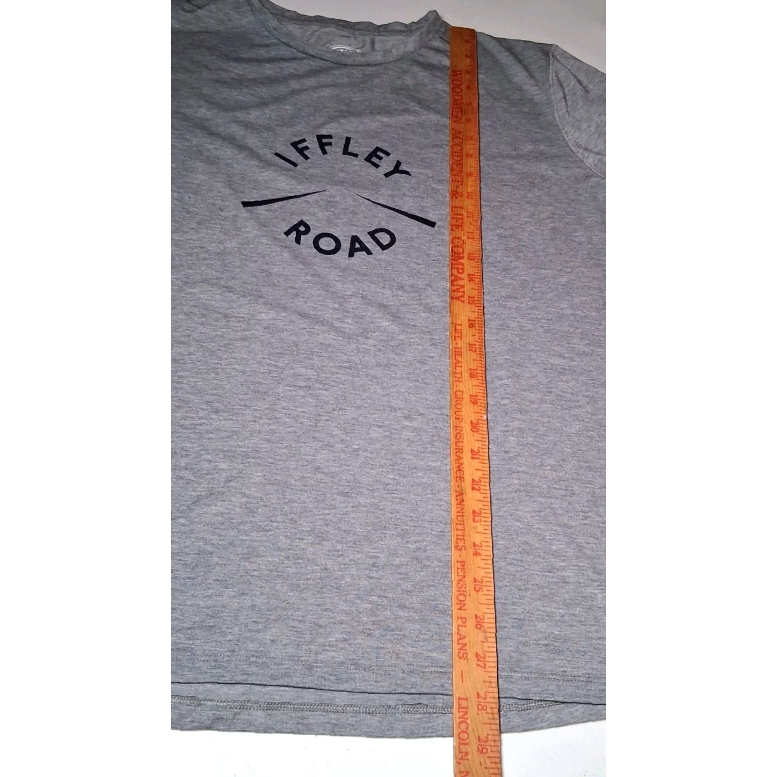 Logo 7 Iffley Road T-Shirt Men XL Gray Logo Running Athletic Performance Shirt Tee - Gray - Regular Fit - Short Sleeve Size US XL / EU 56 / 4 - 7 Thumbnail